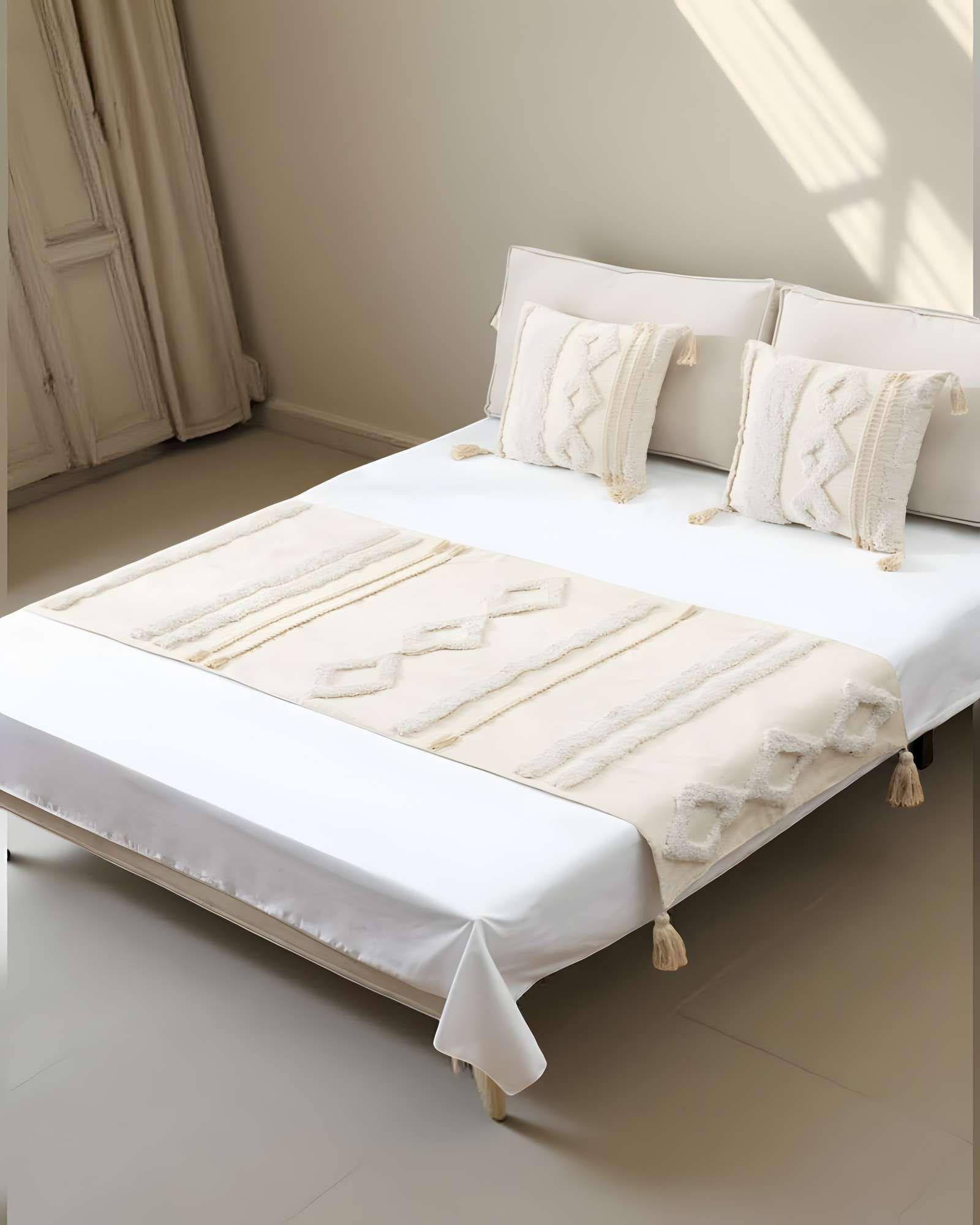 PIECERA BORDADA CON DOS FUNDAS MODELO BOHO BEIGE 06-3