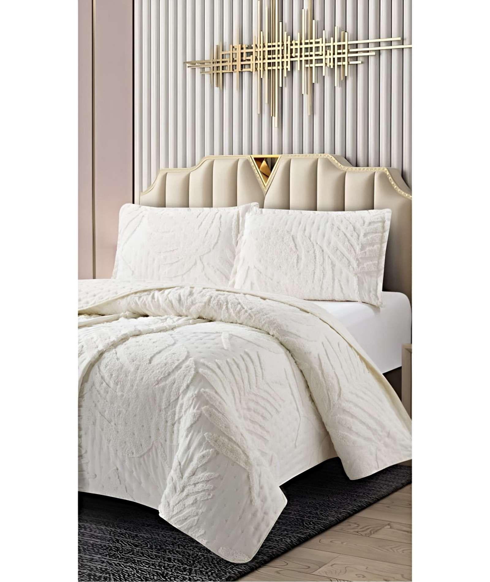 CUBRECAMA QUILT CON DISEÑO HOJA RELIEVE 2 PLAZAS BLANCO-2