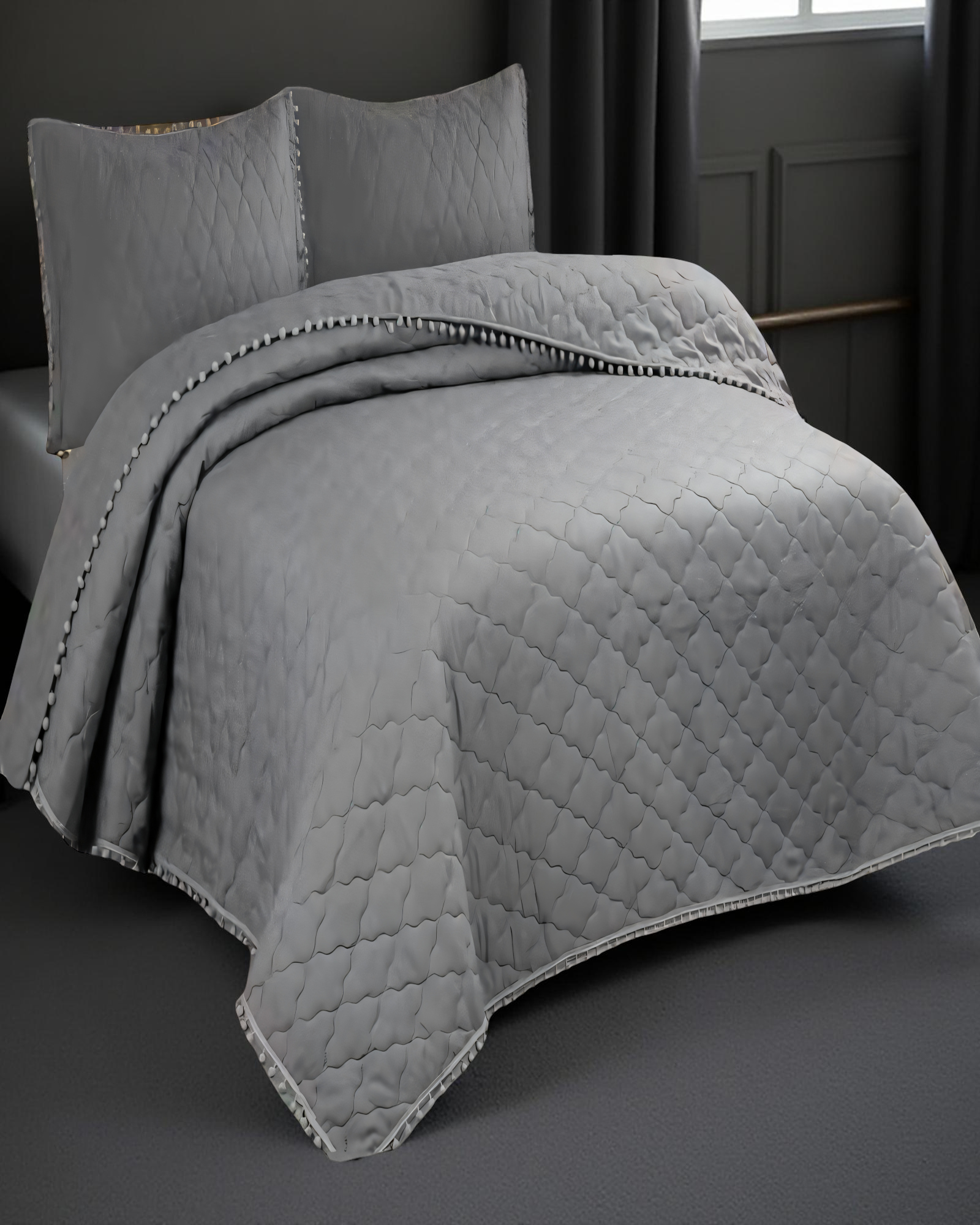 CUBRECAMA CON DETALLES DE POMPONES 2 PLAZAS COLOR GRIS-2