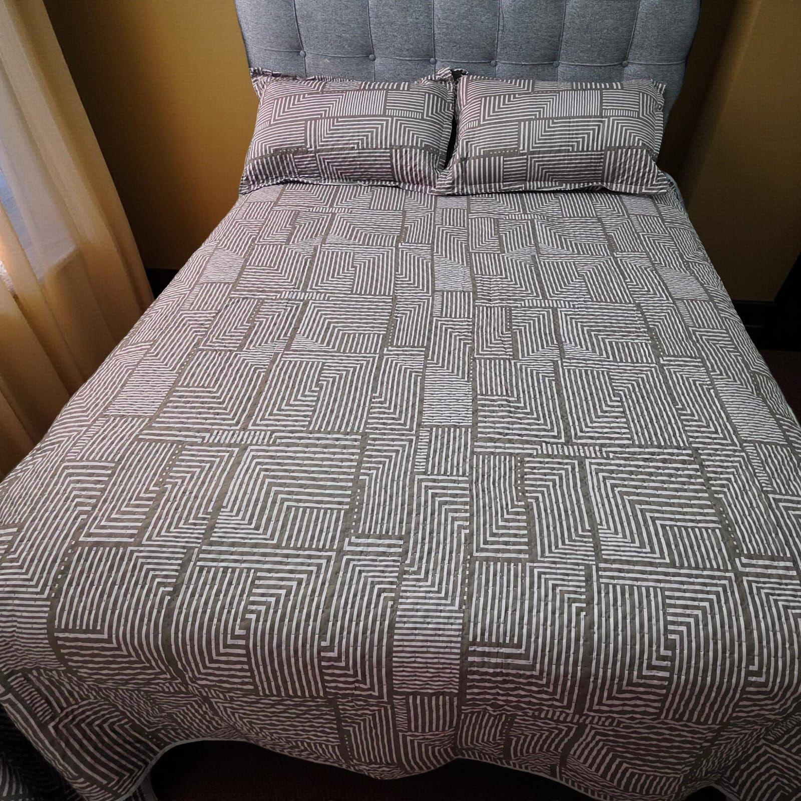 CUBRECAMA CON DISEÑOS ÚNICOS KING 250 X 270 CM P07-3