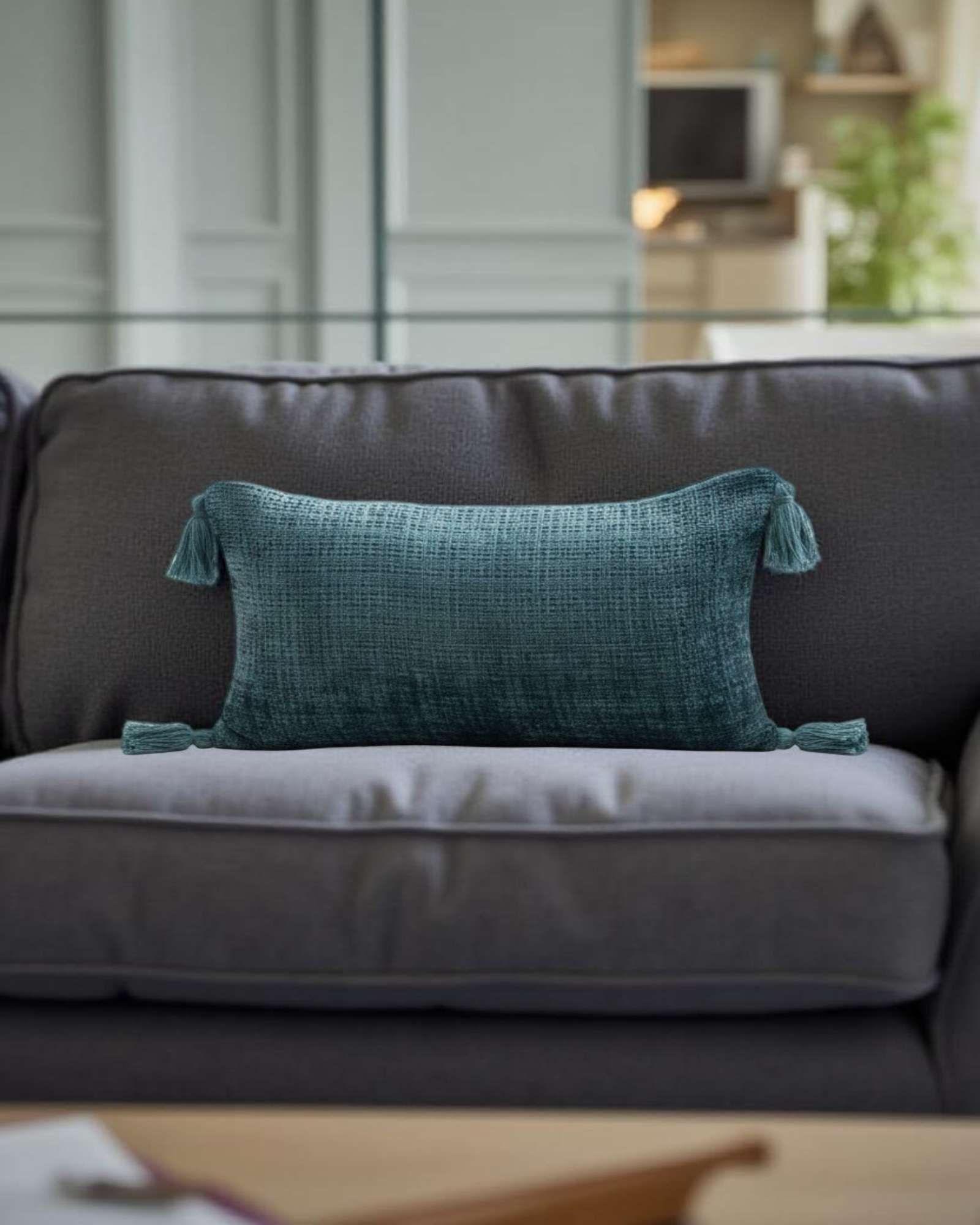 SET DE 4 FUNDAS DE COJIN CHENILLE CON BORLAS 30X50 VERDE-2