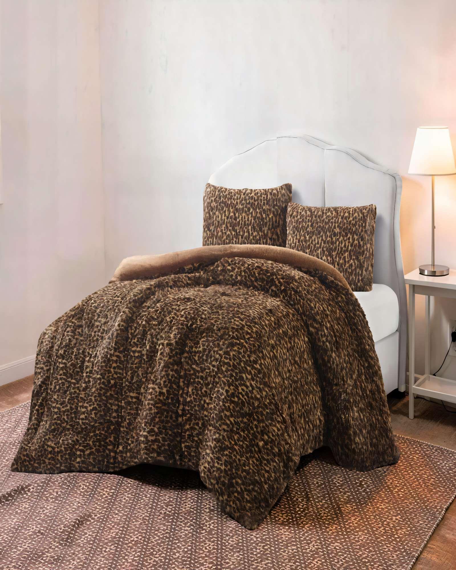 COBERTOR PELUDO 2 PLAZA CON CHIPORROS Y DISEÑO DE ANIMAL PRINT 2-2