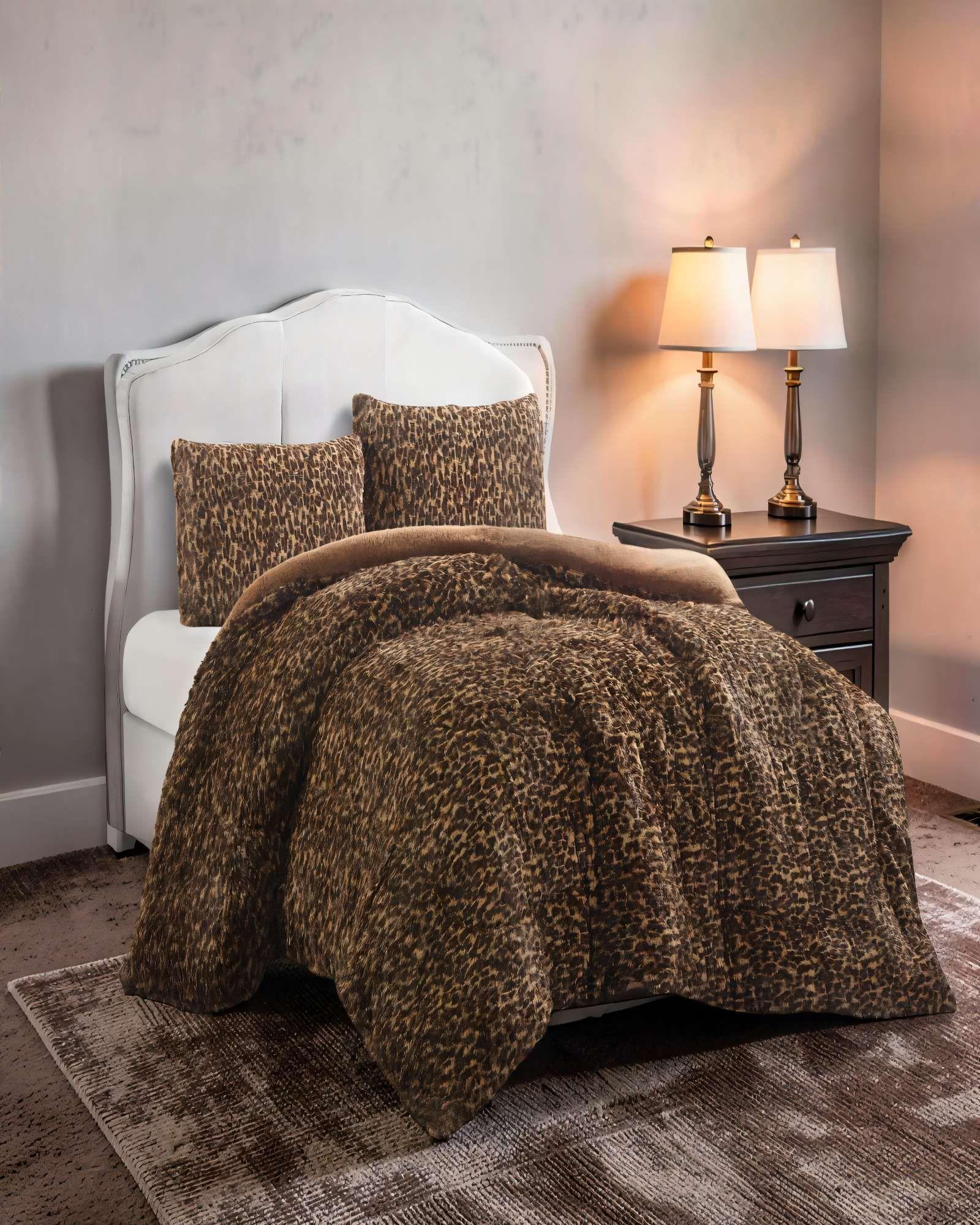 COBERTOR PELUDO 2 PLAZA CON CHIPORROS Y DISEÑO DE ANIMAL PRINT 2-3