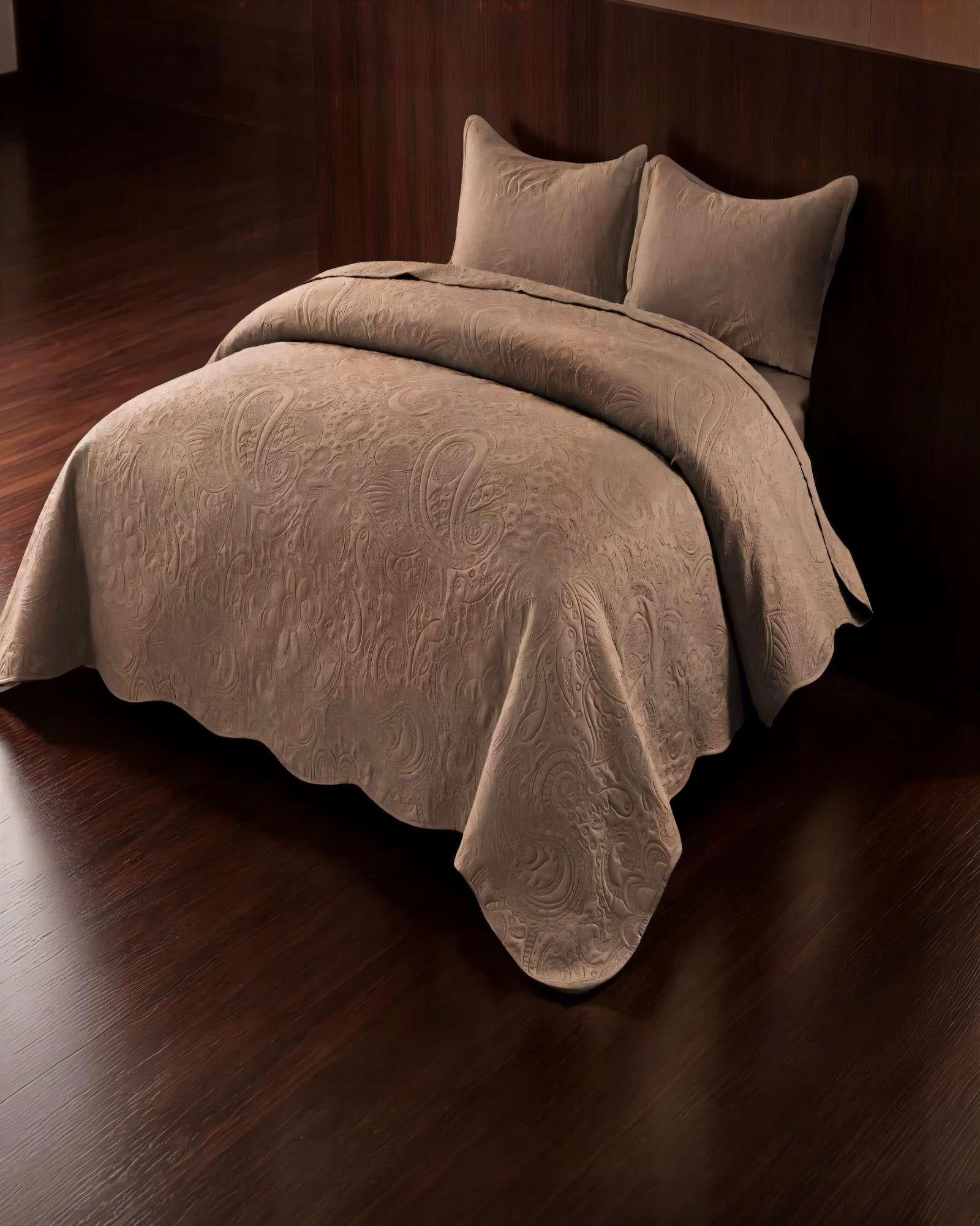 CUBRECAMA QUILT DE VERANO 1,5 PLAZAS CON RELIEVE COLOR MARRÓN-2