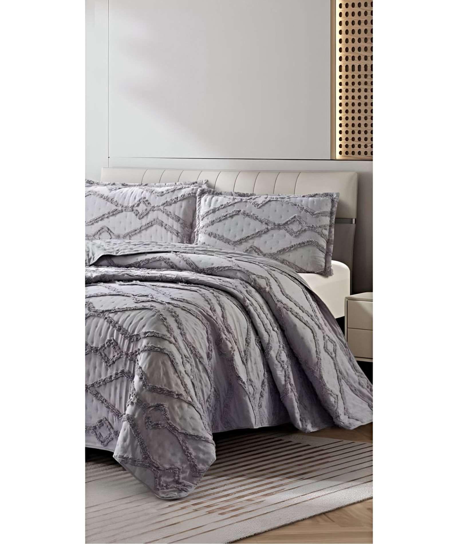 CUBRECAMA QUILT CON DISEÑO GEOMETRICO RELIEVE KING-SUPERKING GRIS-2