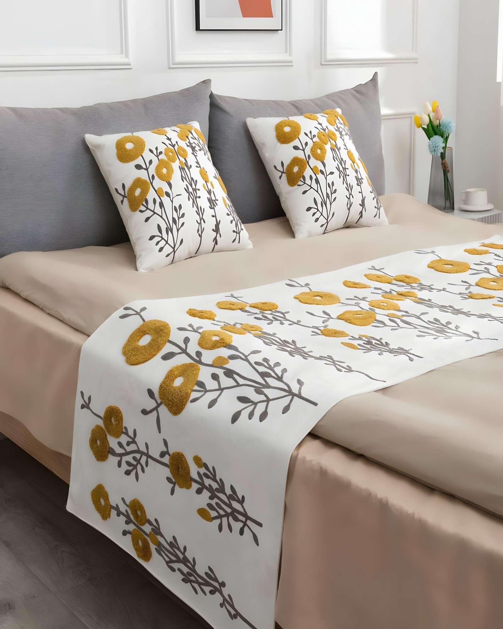 PIECERA BORDADA CON DOS FUNDAS BLANCO 02-2