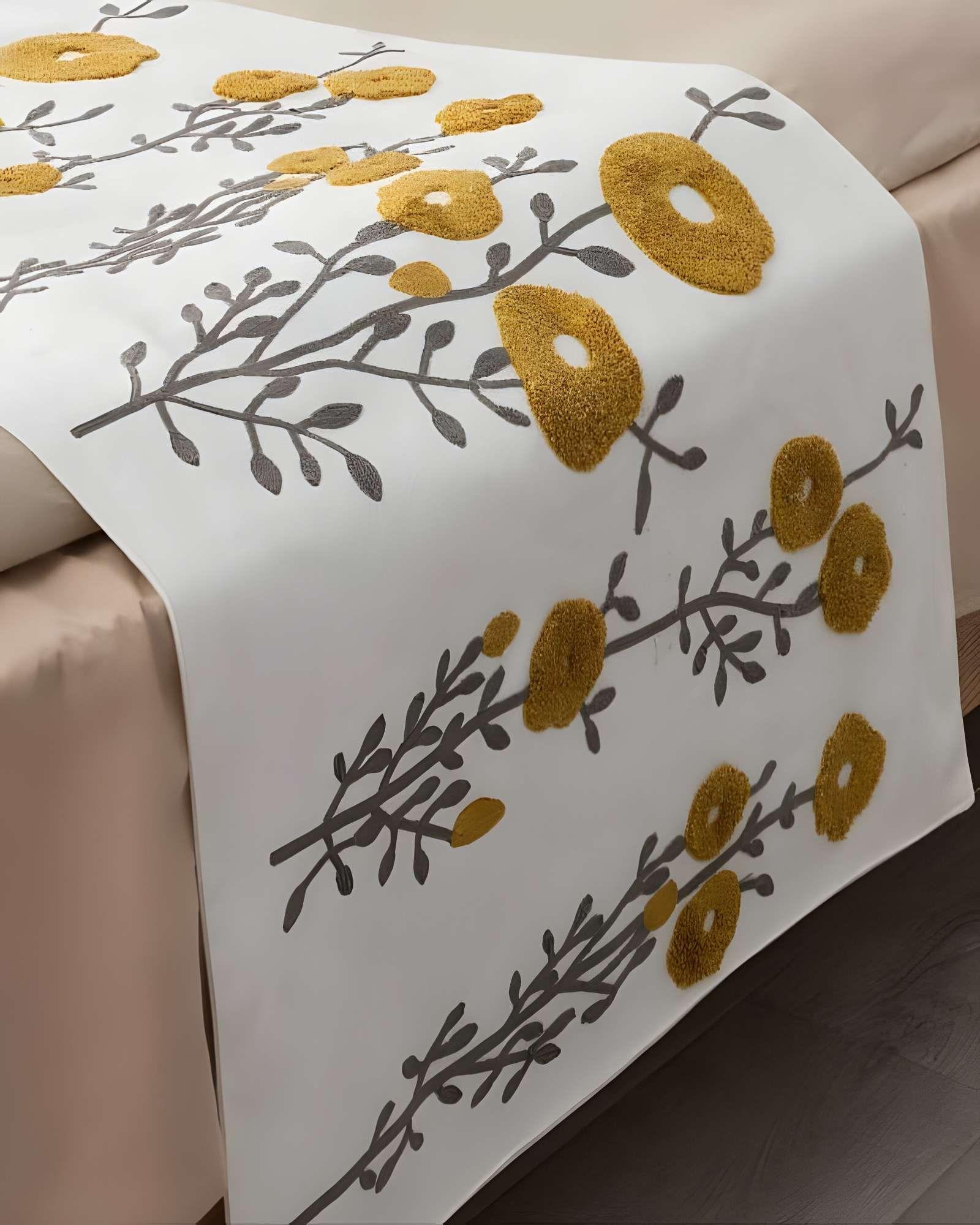 PIECERA BORDADA CON DOS FUNDAS BLANCO 02-4