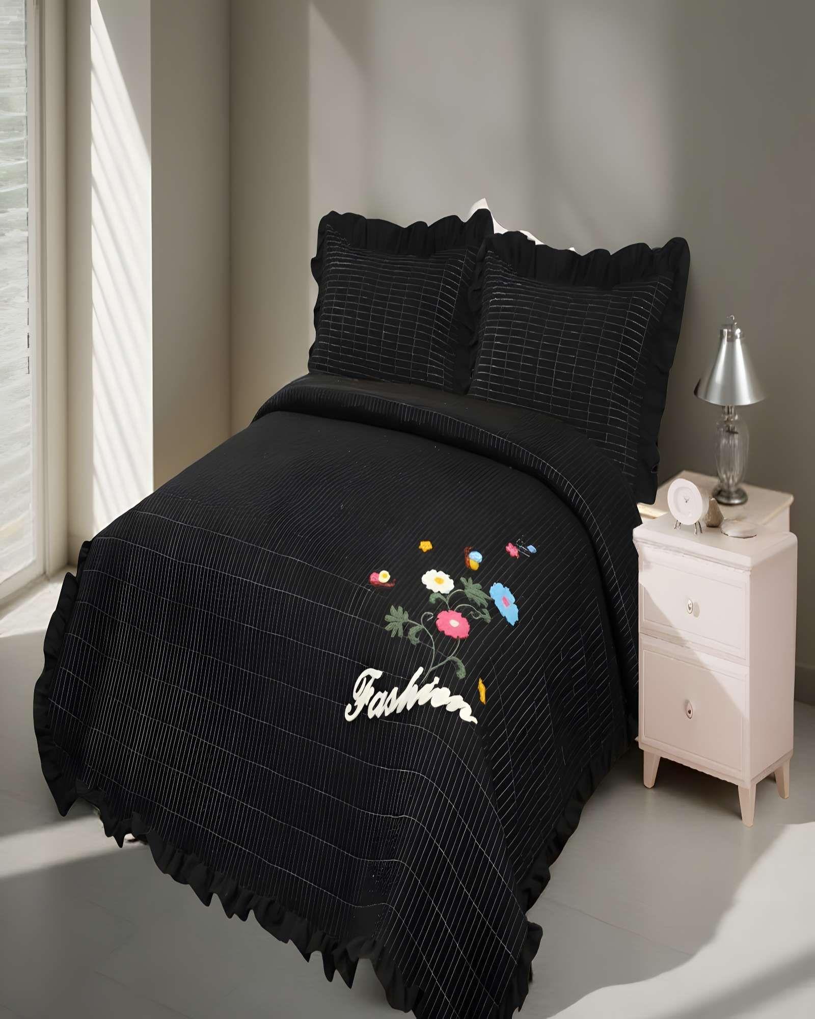 CUBRECAMA QUILT DE VERANO CON FLORES BORDADAS 2 PLAZAS NEGRO-2