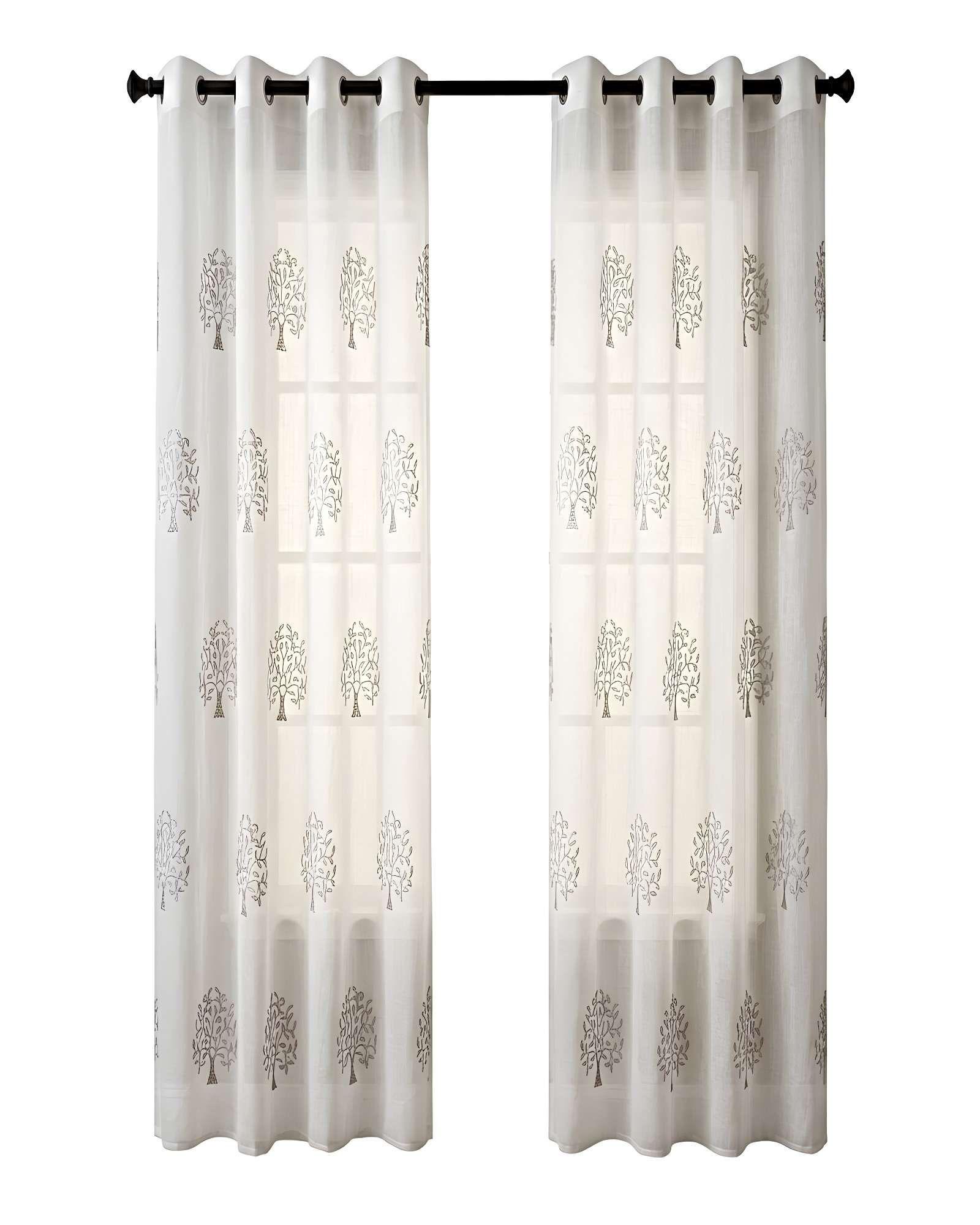 JUEGO DE 2 VISILLOS BORDADOS – ELEGANCIA FLORAL Y CLARIDAD NATURAL PARA EL HOGAR 09-0