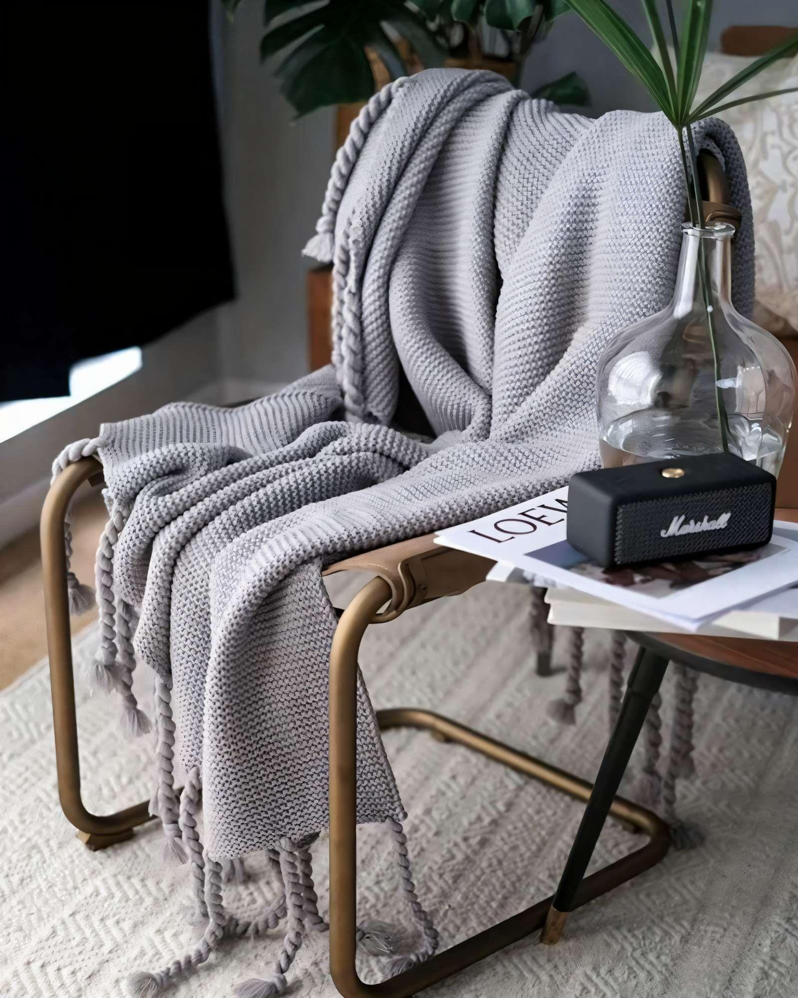 MANTA CHENILLE CON FLECOS DE SOGA TRENZADOS COLOR GRIS -2