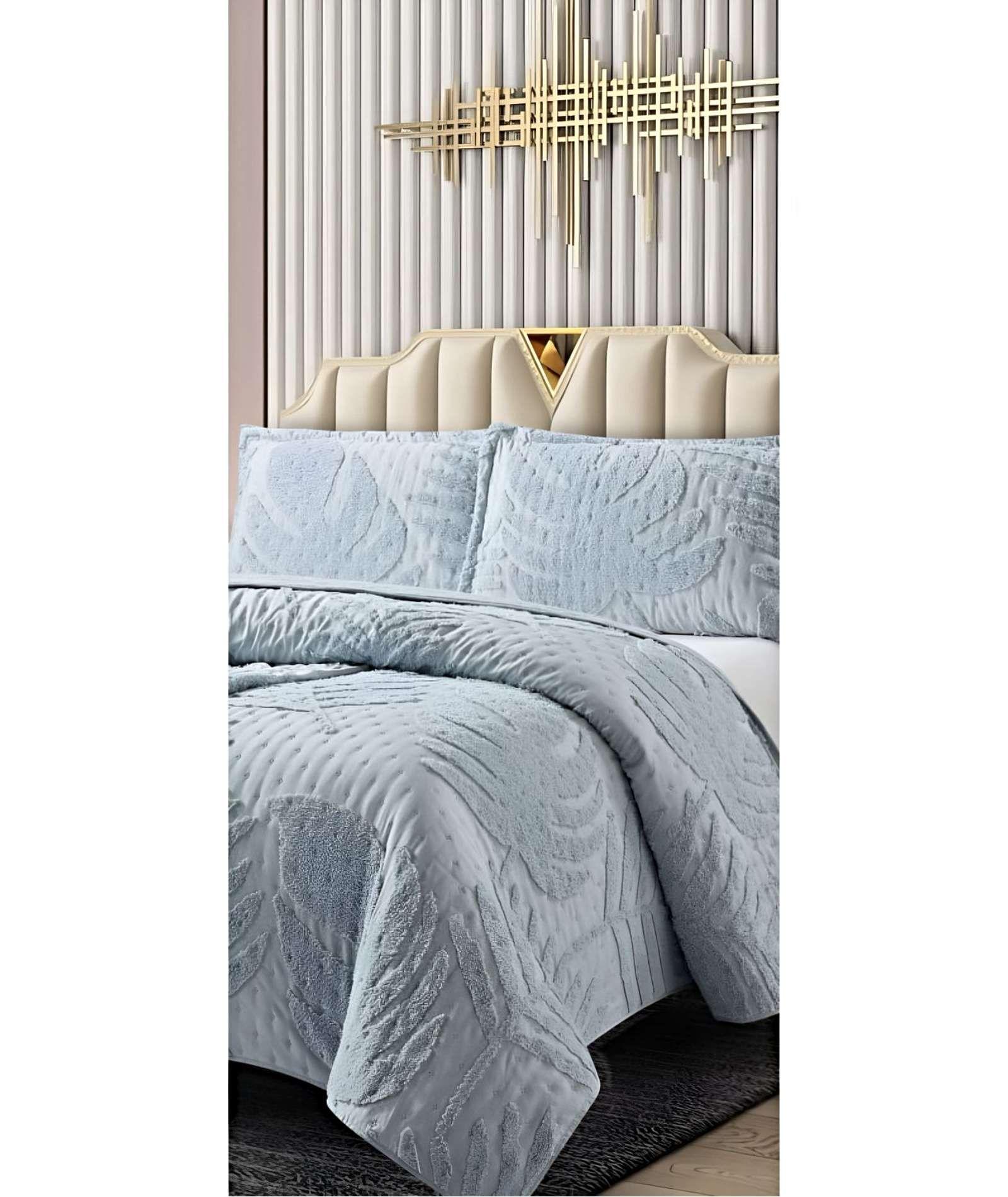 CUBRECAMA QUILT CON DISEÑO HOJARELIEVE KING-SUPERKING AZUL-2