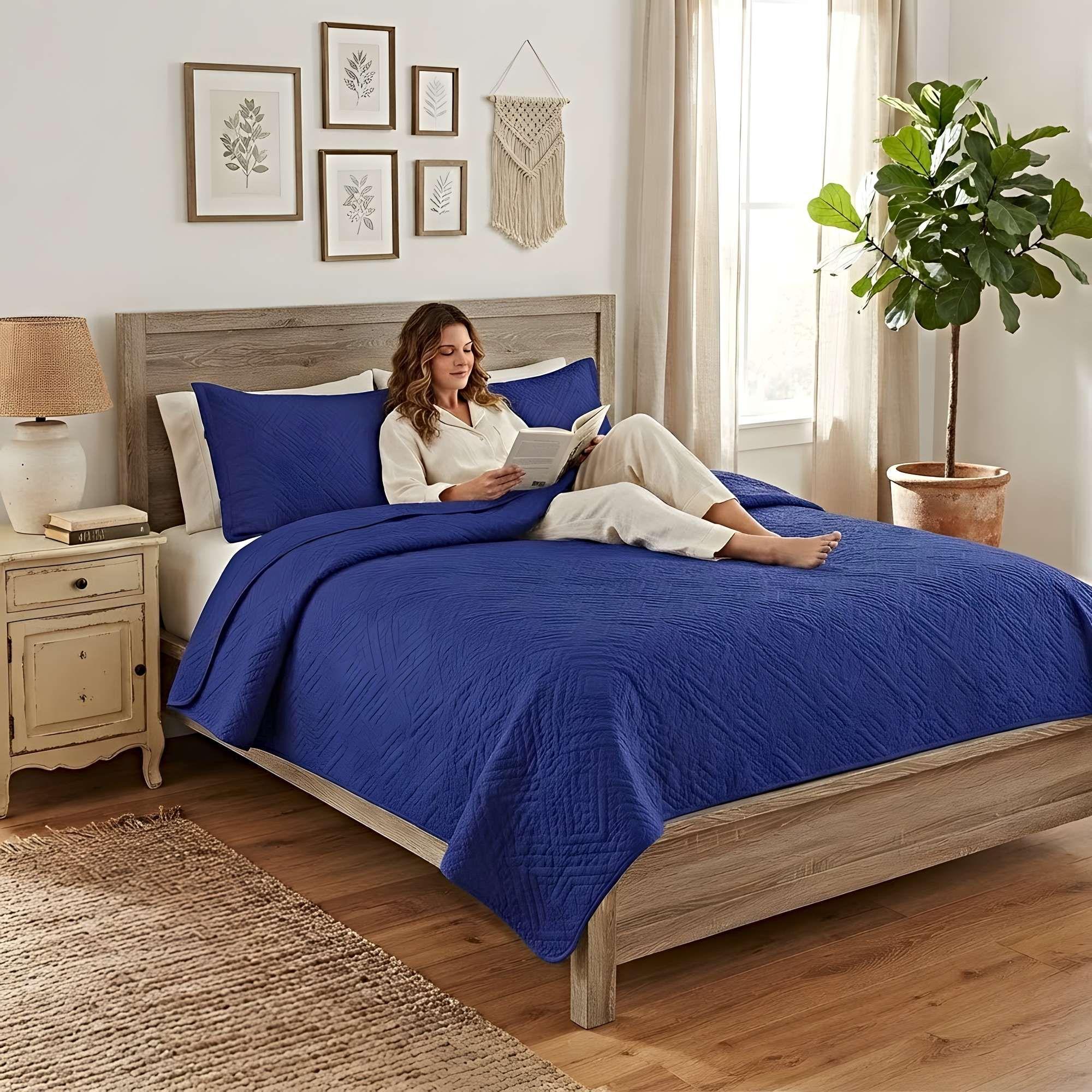 CUBRECAMA QUILT DE VERANO CON COLORES LISOS KING AZUL MARINO-2