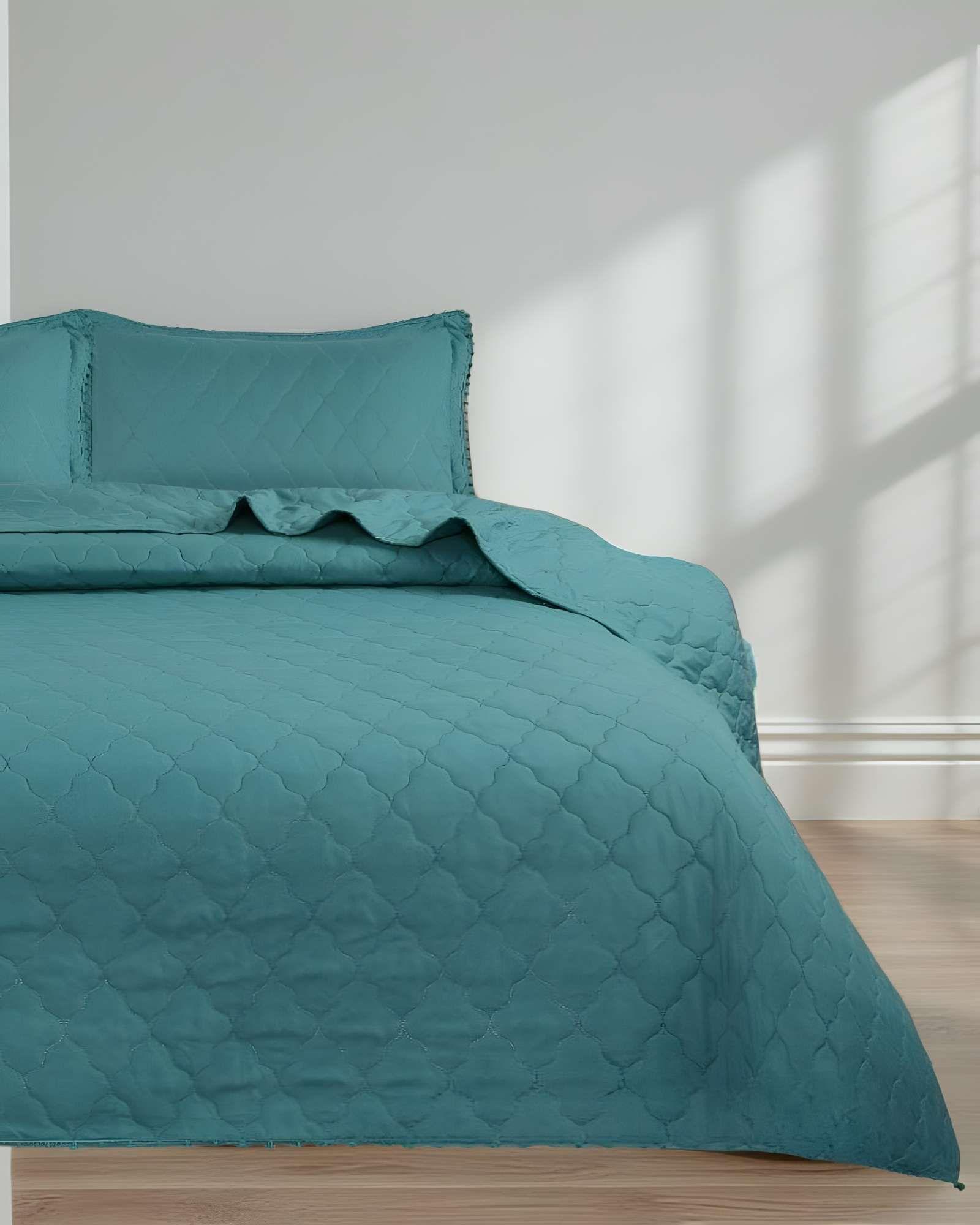 CUBRECAMA QUILT DE VERANO CON POMPONES 2 PLAZAS TURQUESA-2