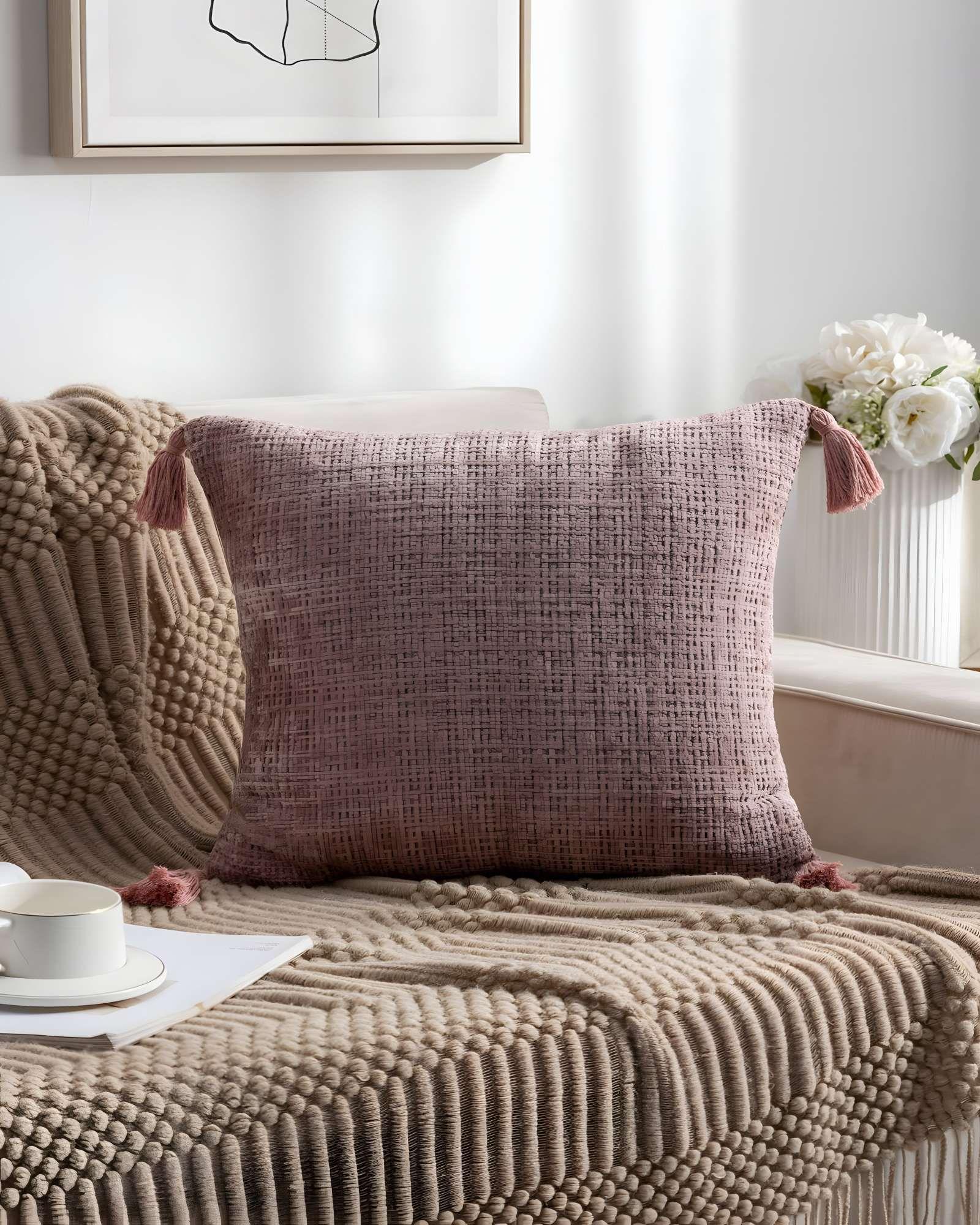 SET DE 4 FUNDAS DE COJIN CHENILLE CON BORLAS 45X45 ROSA-2