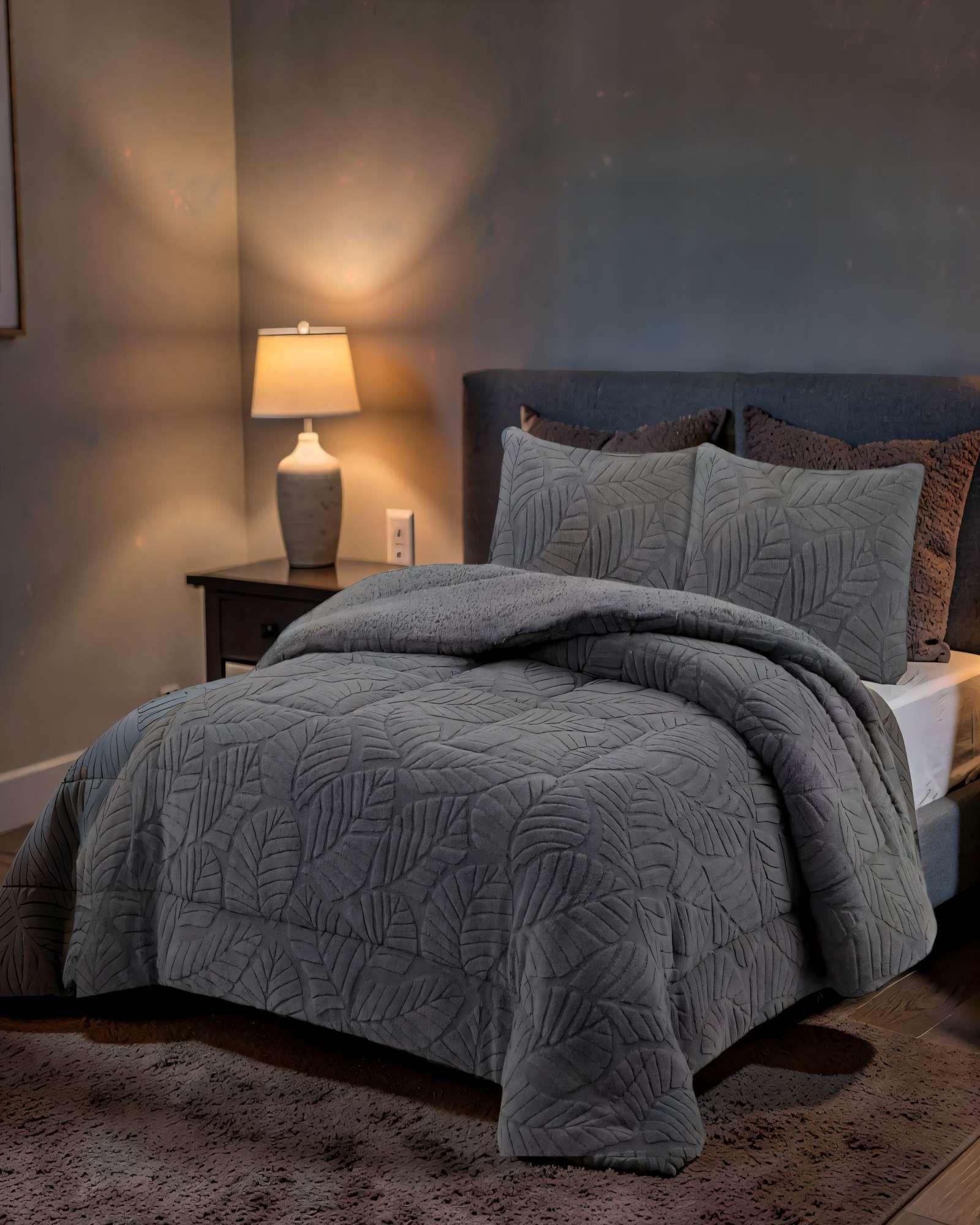 CUBRECAMA CON RELIEVE EN FORMA DE HOJAS 2 PLAZAS COLOR GRIS-3