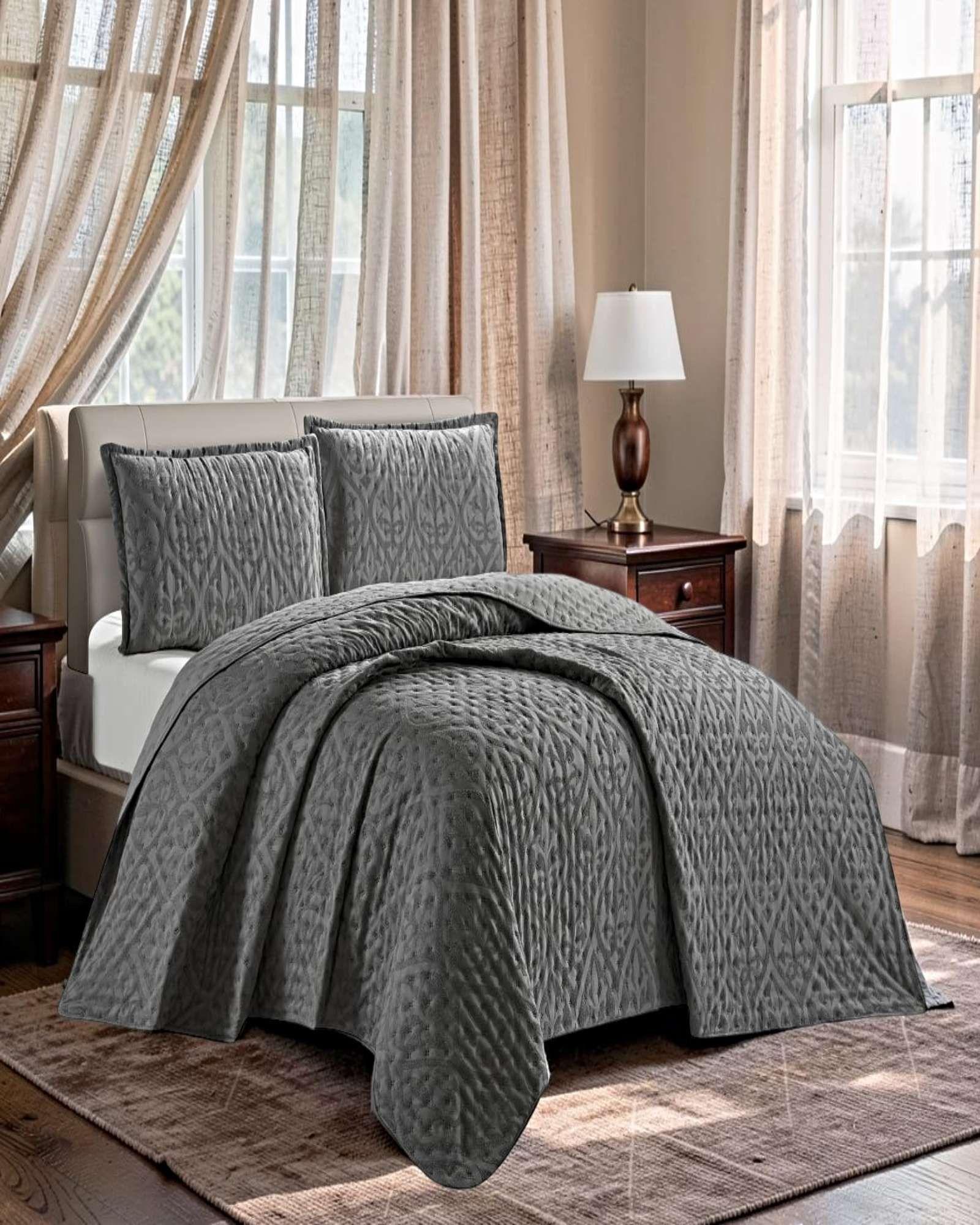 CUBRECAMA DELGADO SEMI ACOLCHADO PLAZA Y MEDIA 180X230 CM GRIS 02-2