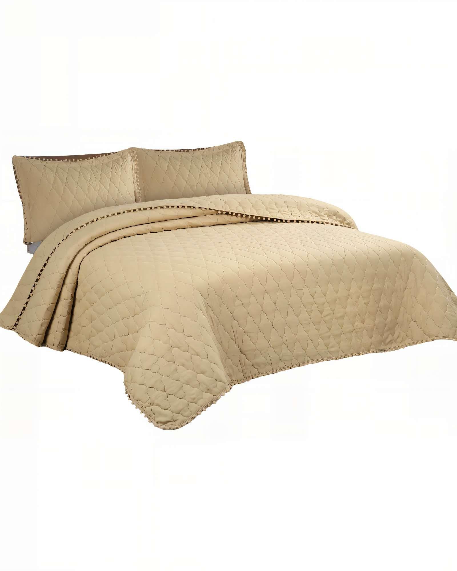 CUBRECAMA CON DETALLES DE POMPONES 2 PLAZAS COLOR BEIGE-0