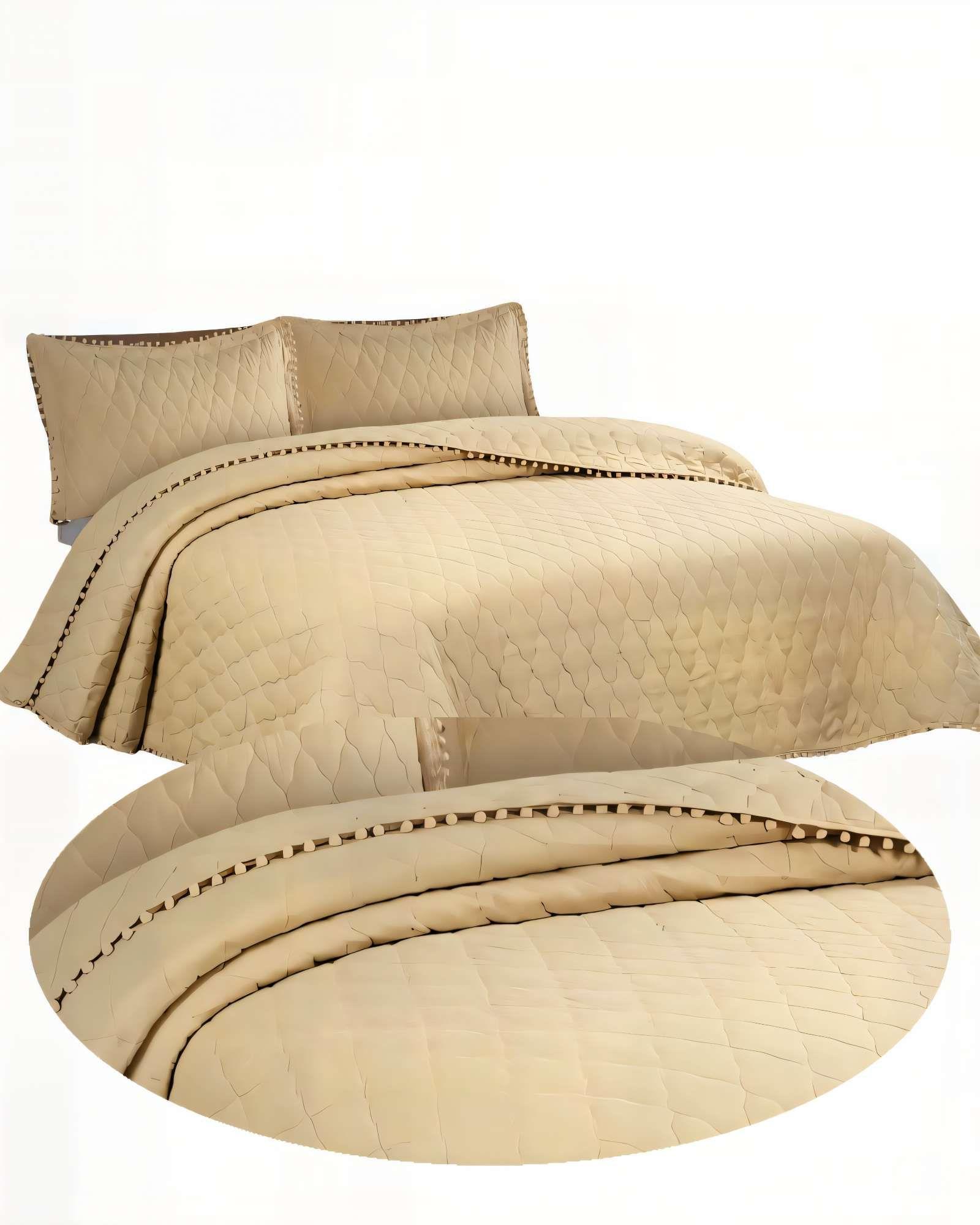 CUBRECAMA CON DETALLES DE POMPONES 2 PLAZAS COLOR BEIGE-1