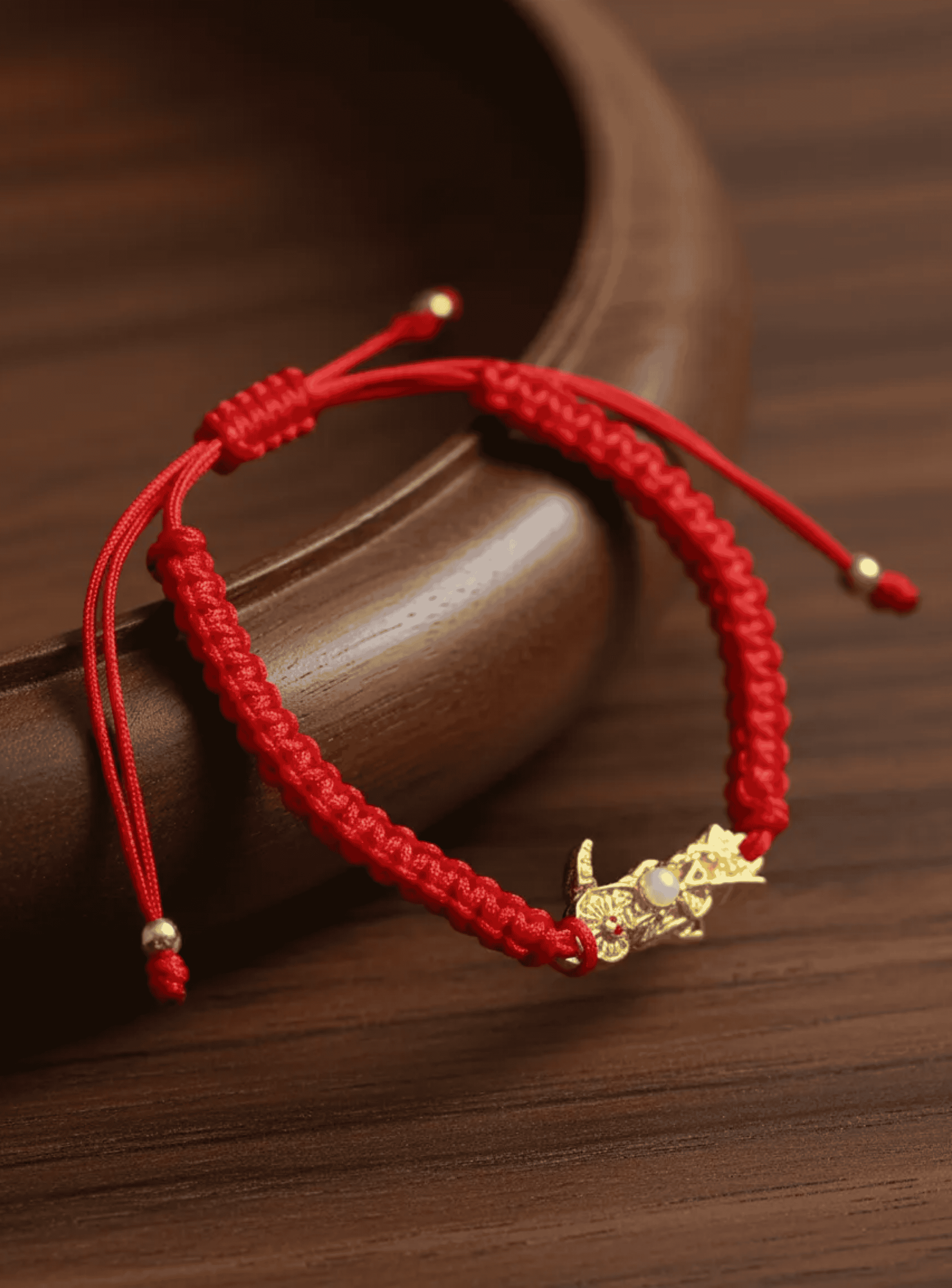 Pulsera Hilo Rojo Santa Muerte Dorada Ajustable Amuleto-1