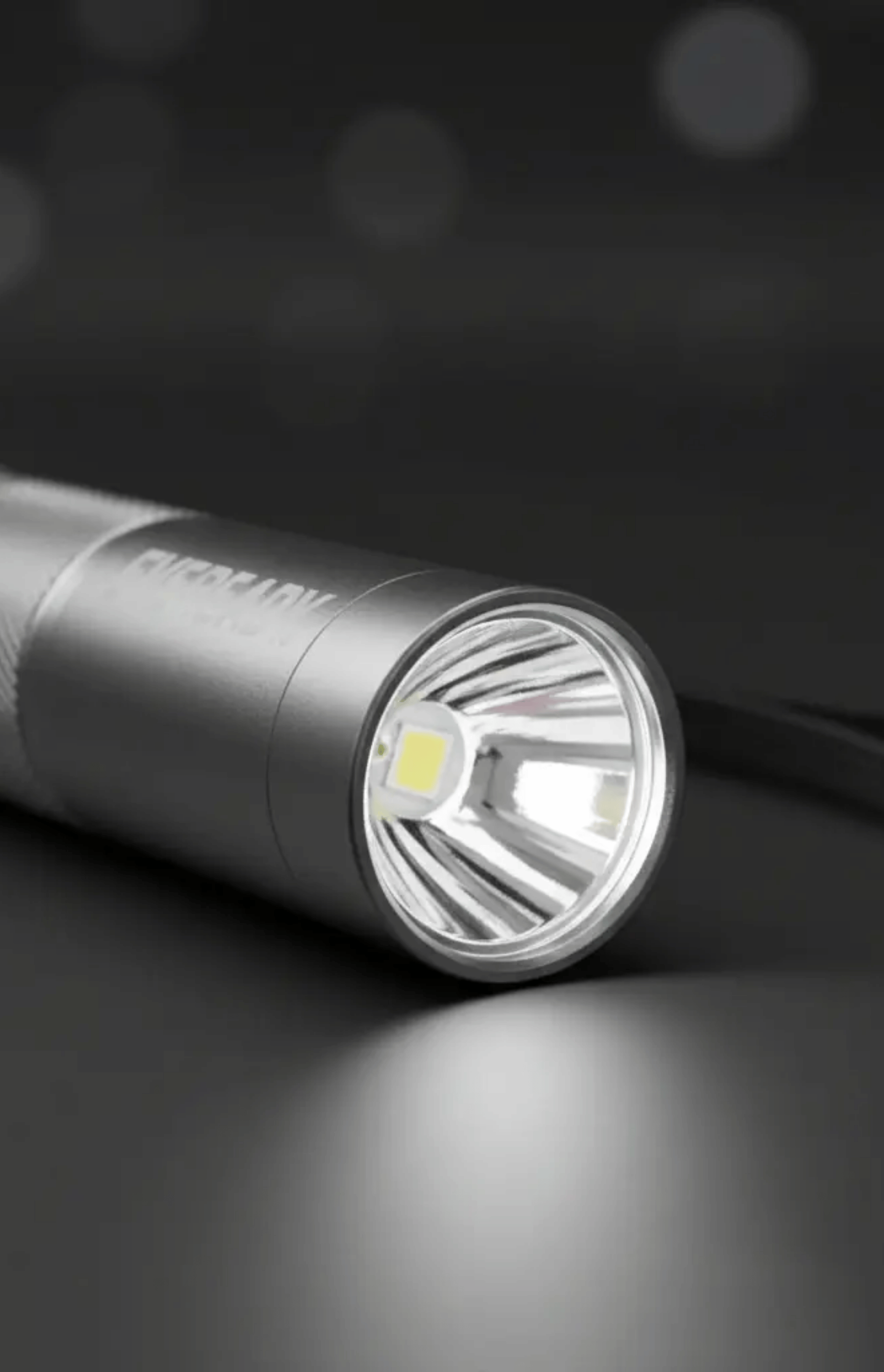 Linterna Tactica LED Eveready Metalica 50 Lumenes Compacta y Resistente-5