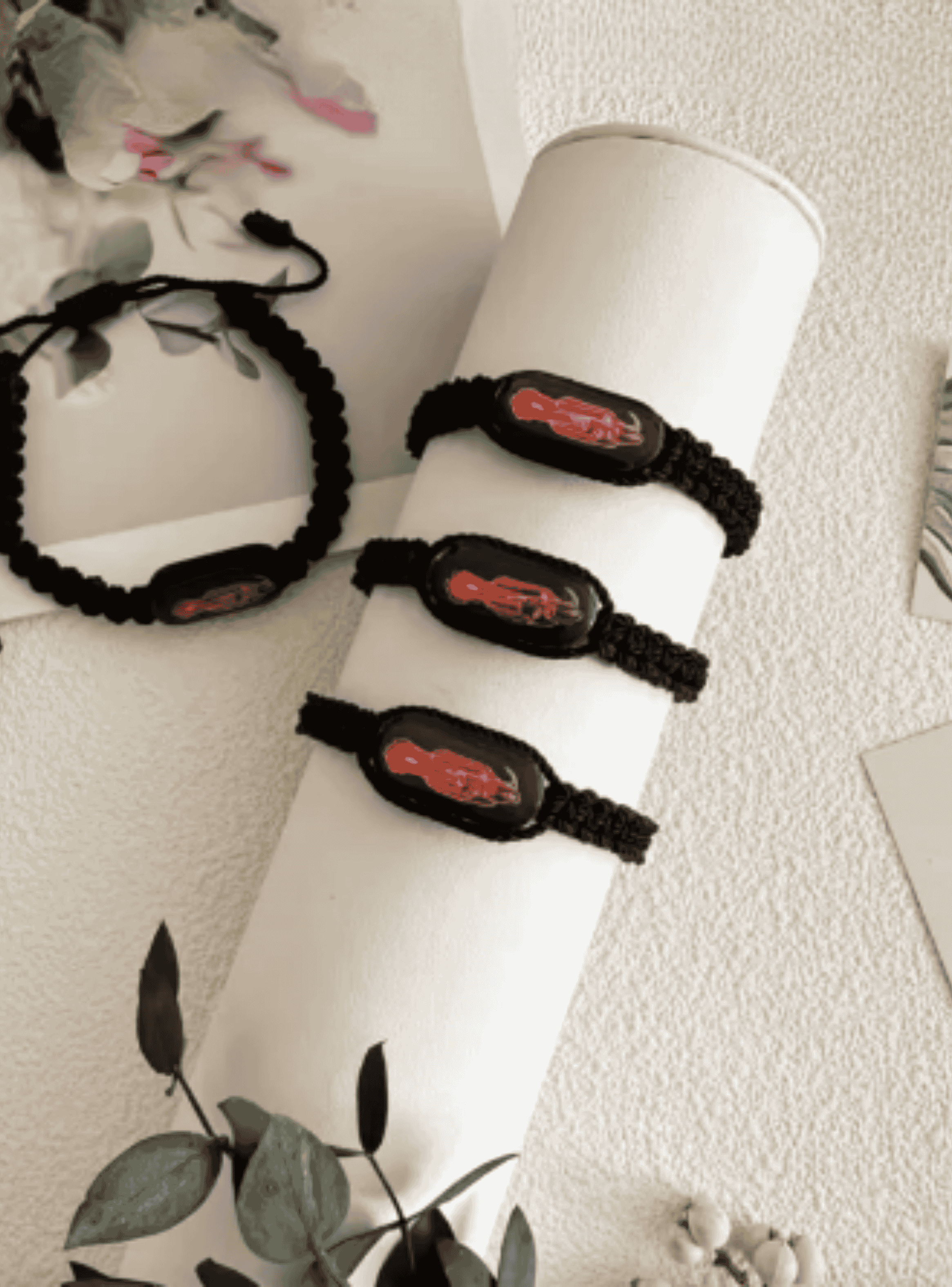 Pulsera Hilo Negro de Santa Muerte Hecha a Mano-1