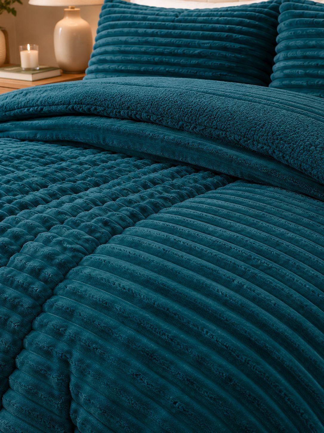 Cubrecama de Invierno Plush Acanalado con Chiporro 2 Plazas Color Verde-2