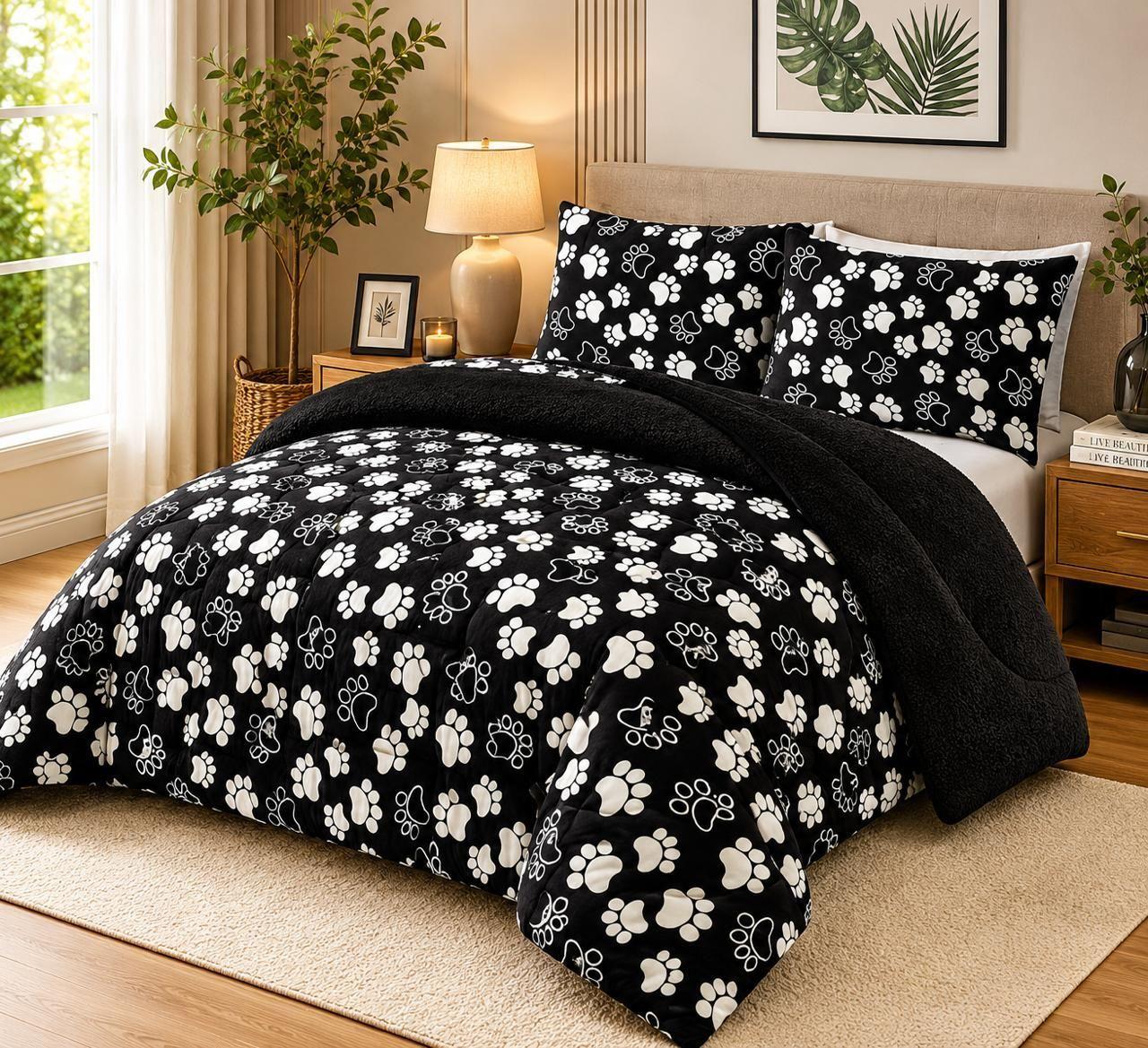 Cubrecama de Invierno Plush con Chiporro 2 Plazas Color Negro con Patas RS1003-2