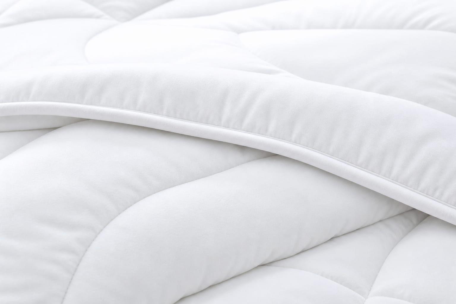 Cubrecama de Invierno Plush con Chiporro King Color Blanco-2