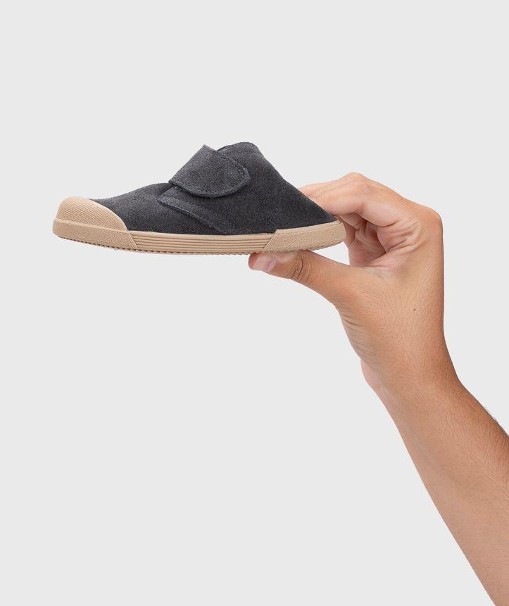 Botin de cuero ergonomico con cierre velcro Tui-2