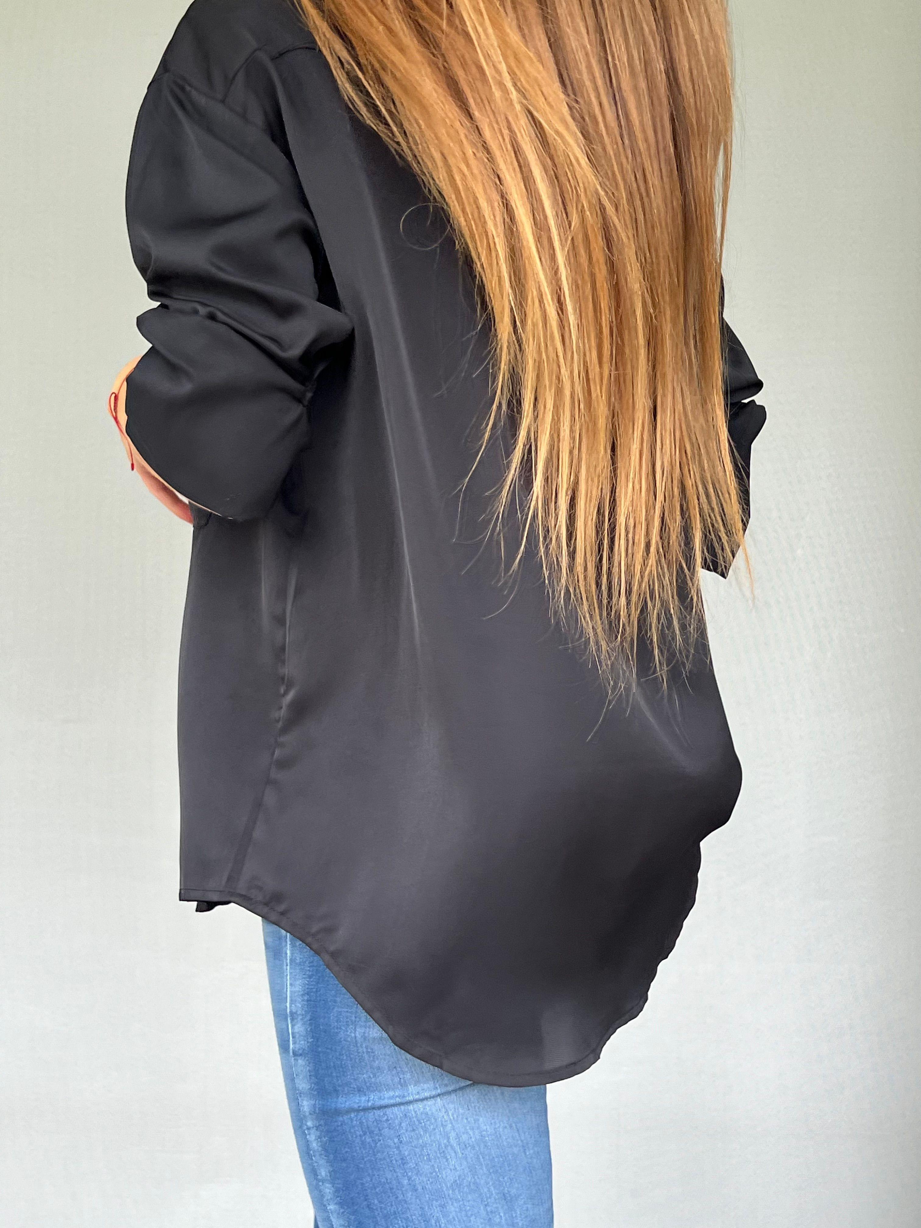 blusa satinada botones y cuello-2