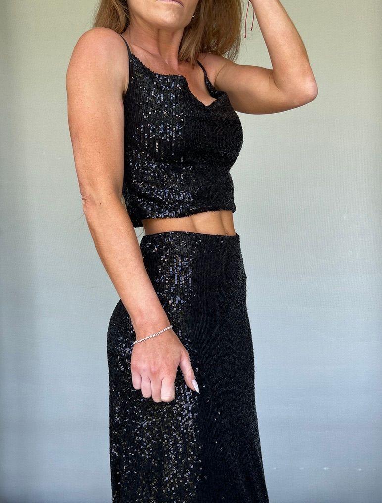 Conjunto Glam  Top y Falda lentejuelas negras-3