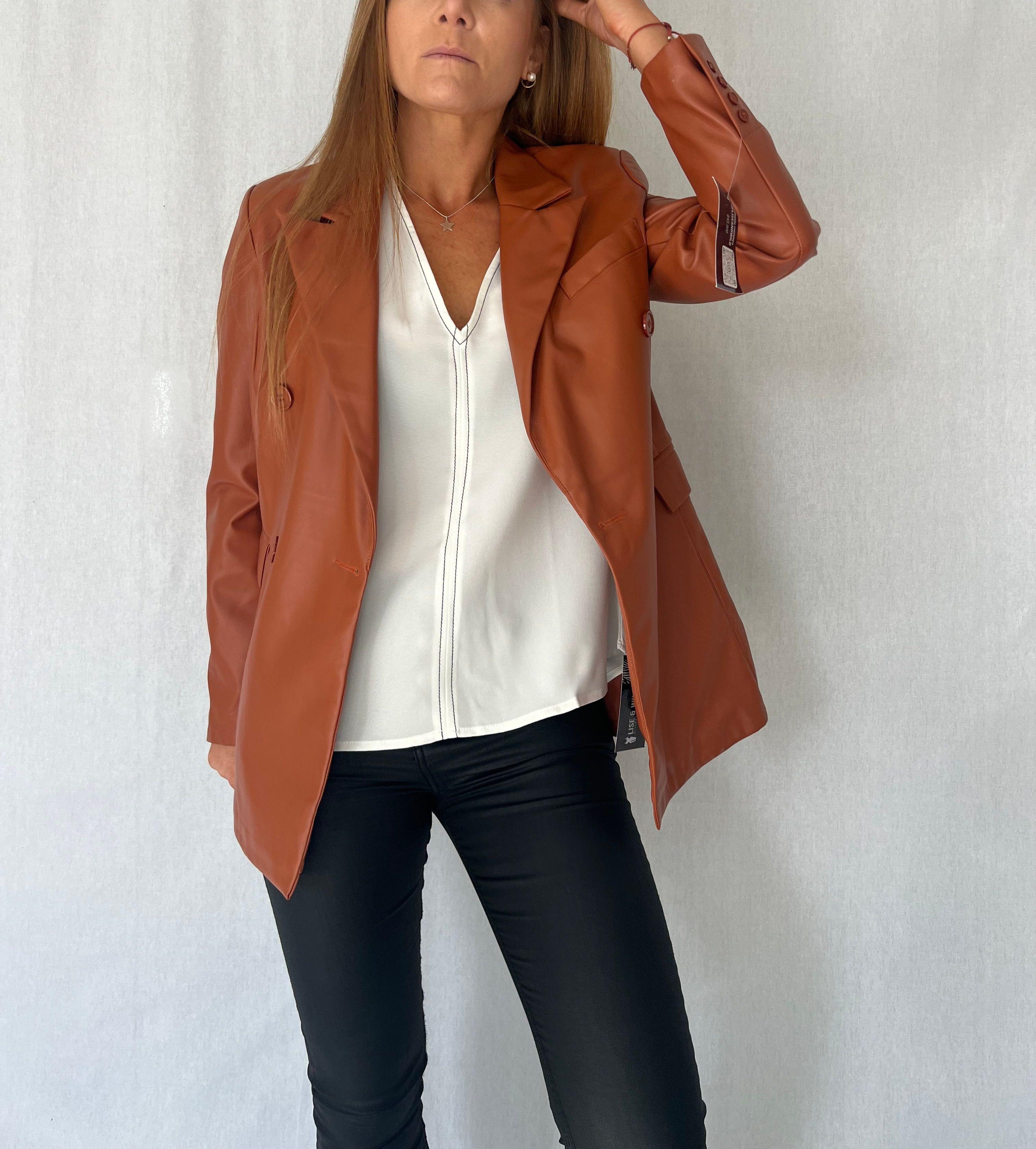 Blazer simil cuero camel-3