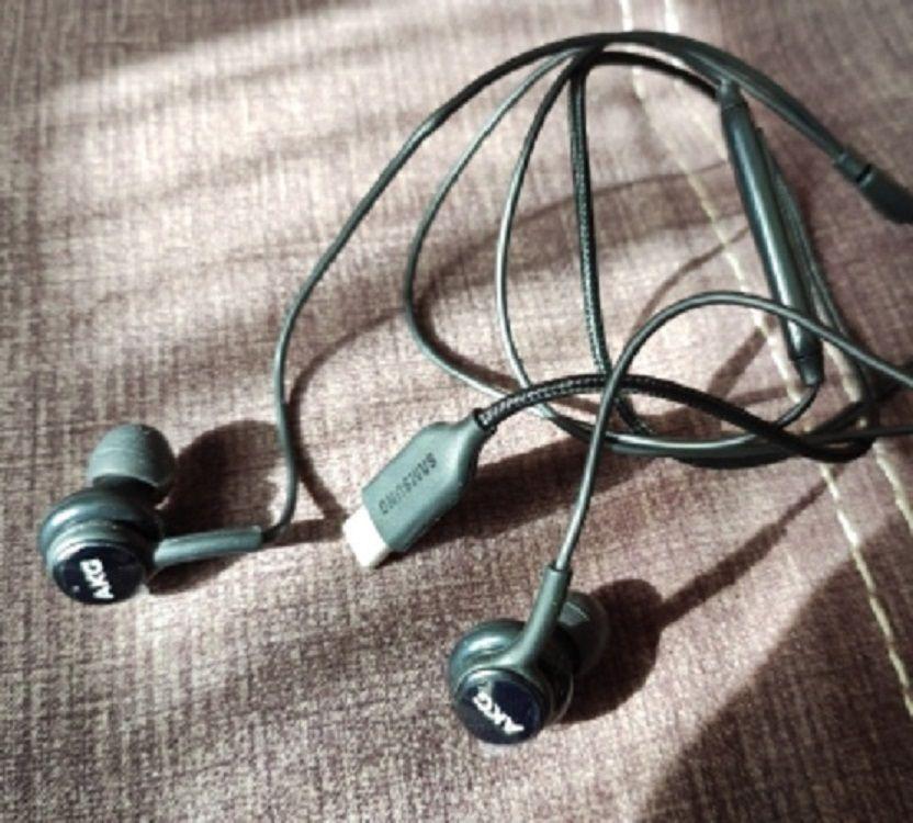 Audifonos Samsung AKG Tipo C Originales Con cable y Microfono para smartphone celulares-5