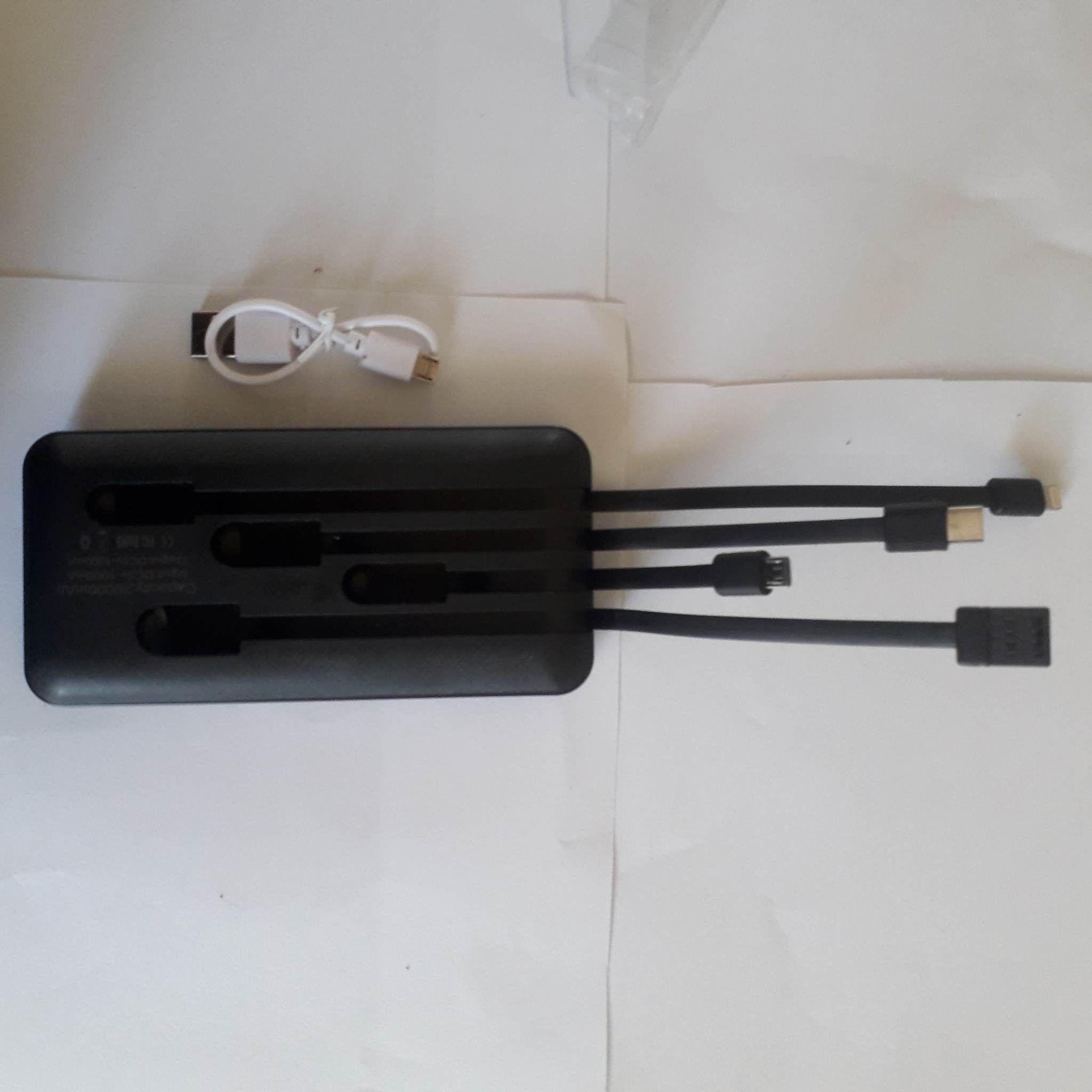 PowerBank Batería Externa para celulares 10000 Mah 4 Cables incluídos Tipo C-3
