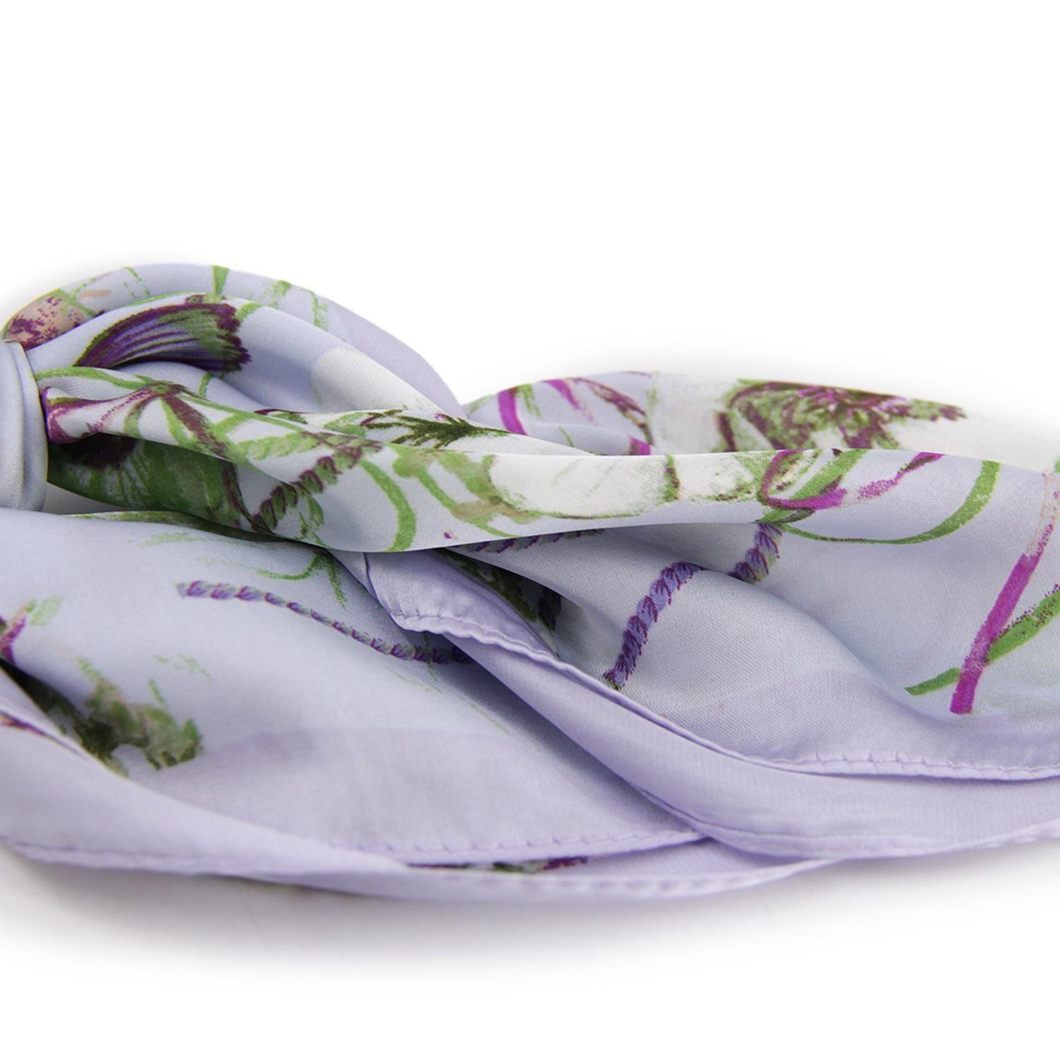 Pañuelo de satín floral-2