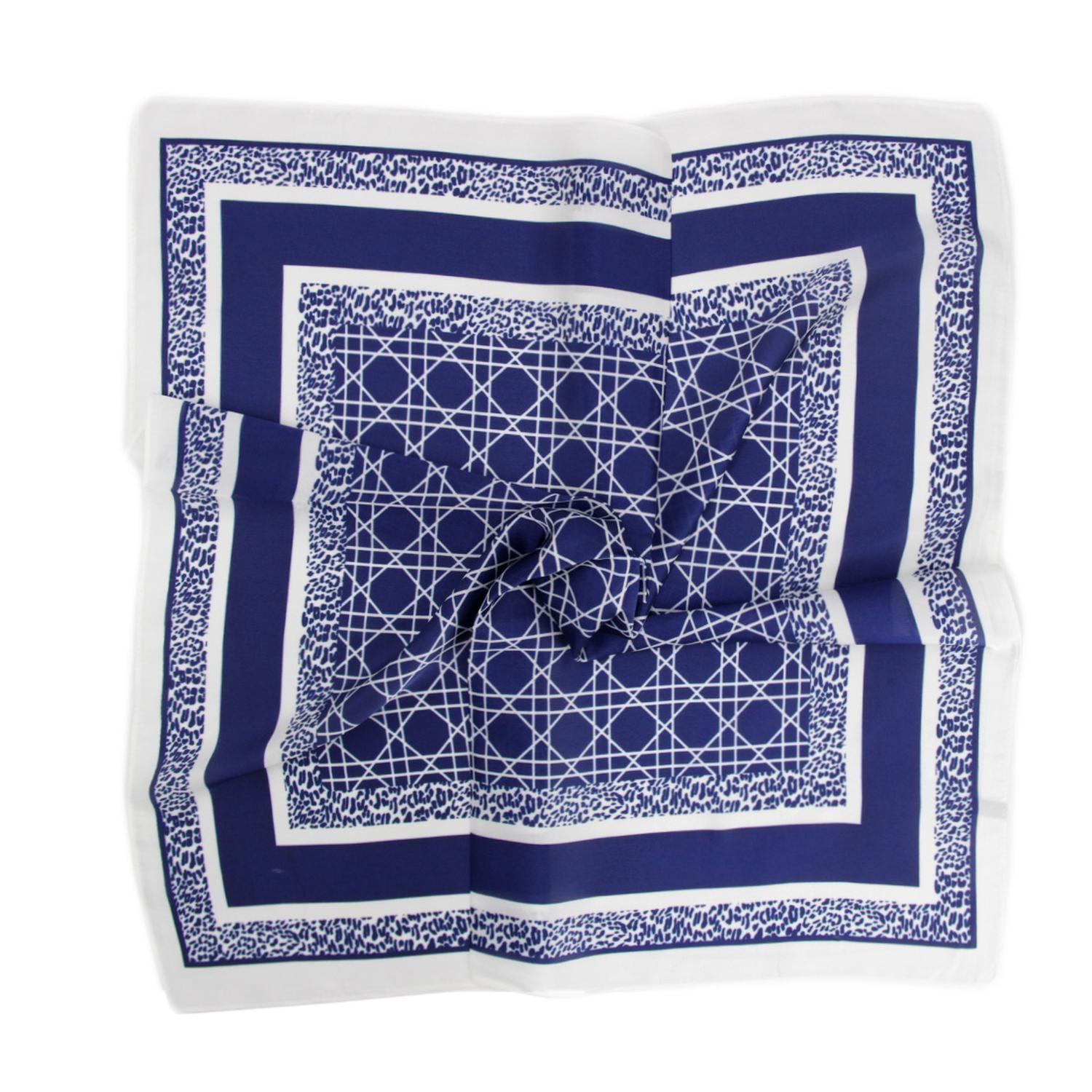 Pañuelo de mujer estampado geométrico satín-1