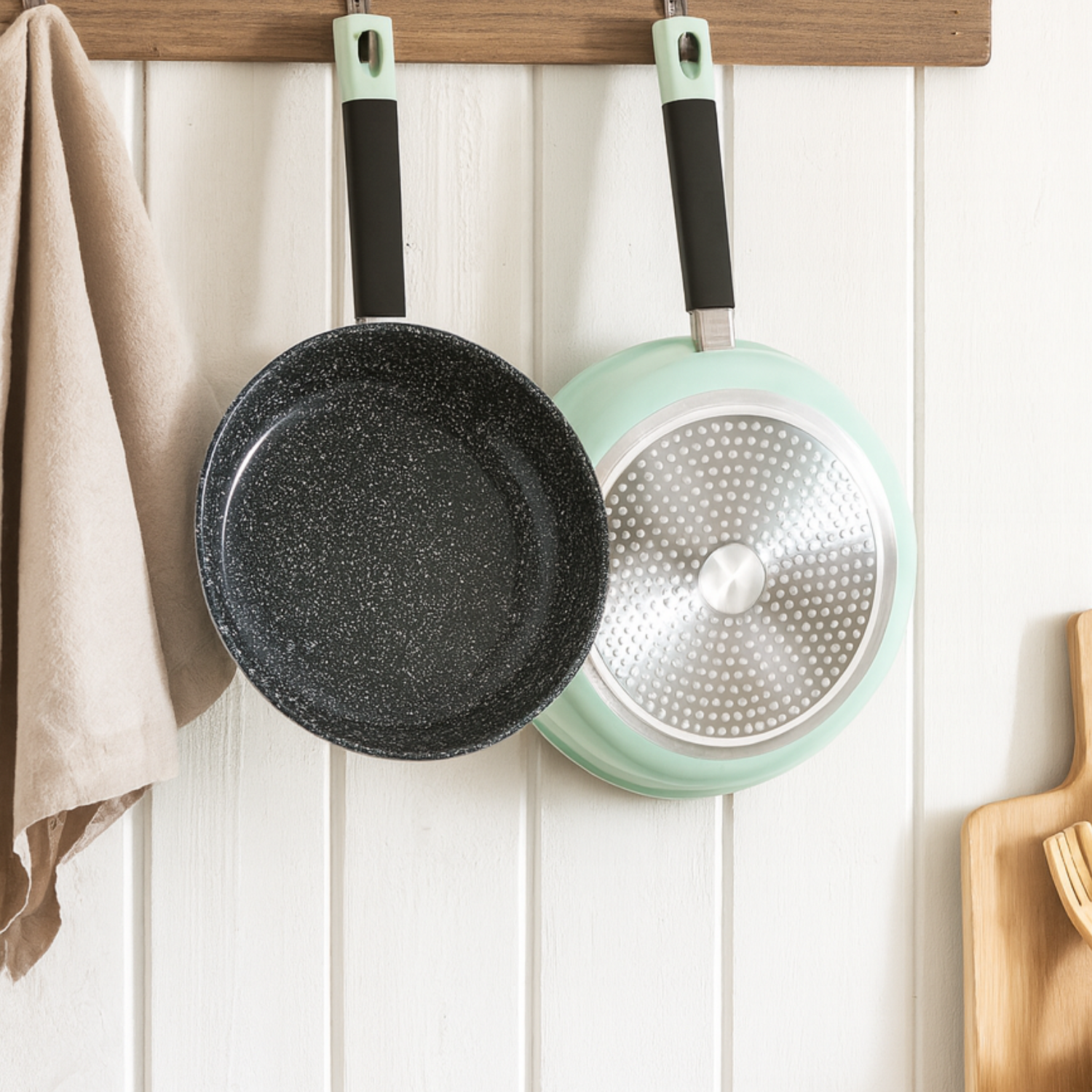 PACK 2 SARTENES 24-28 SOHO MINT-3