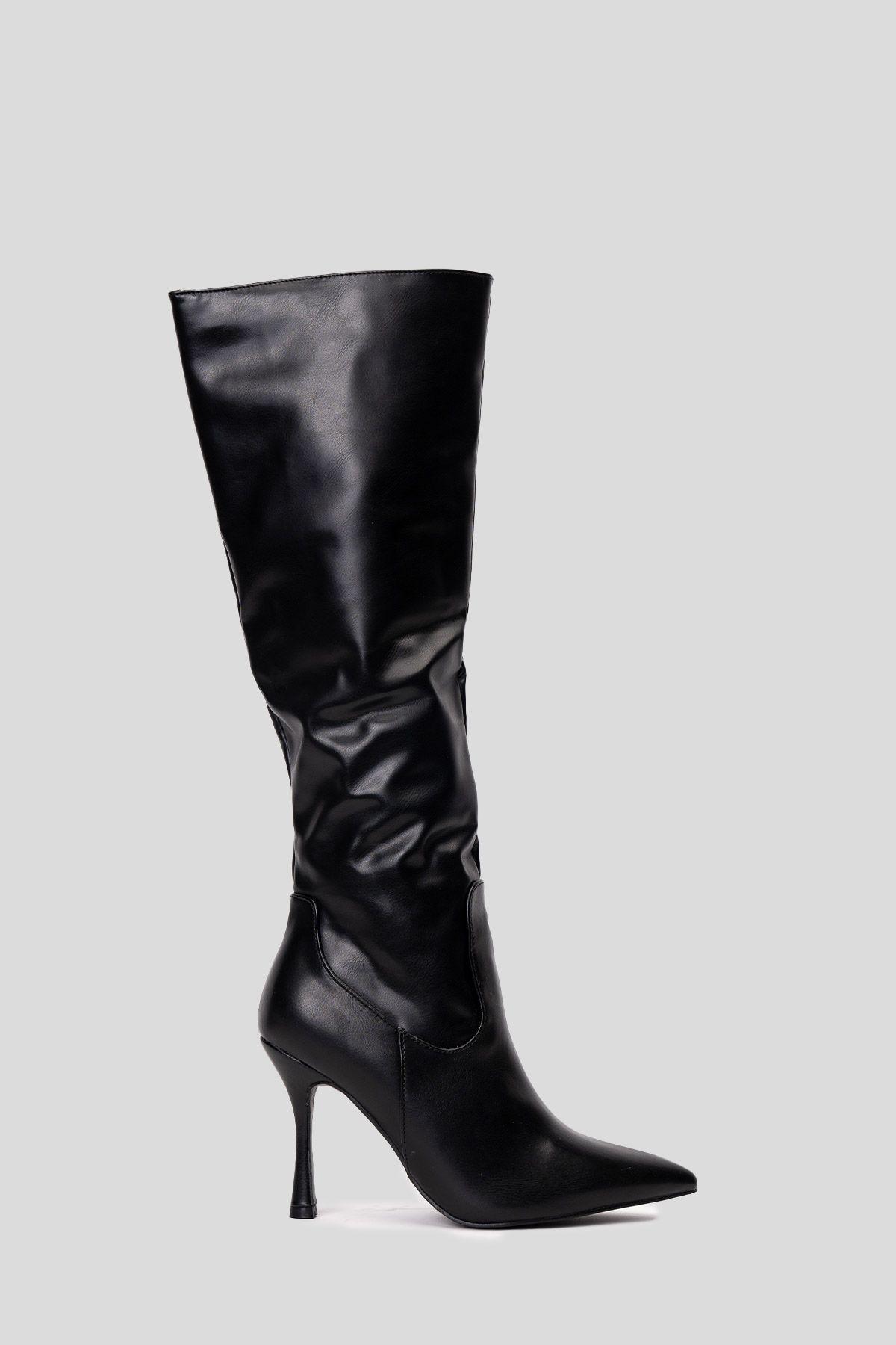 Bota Larga Mujer Negro Gunhilda Chinitown-0