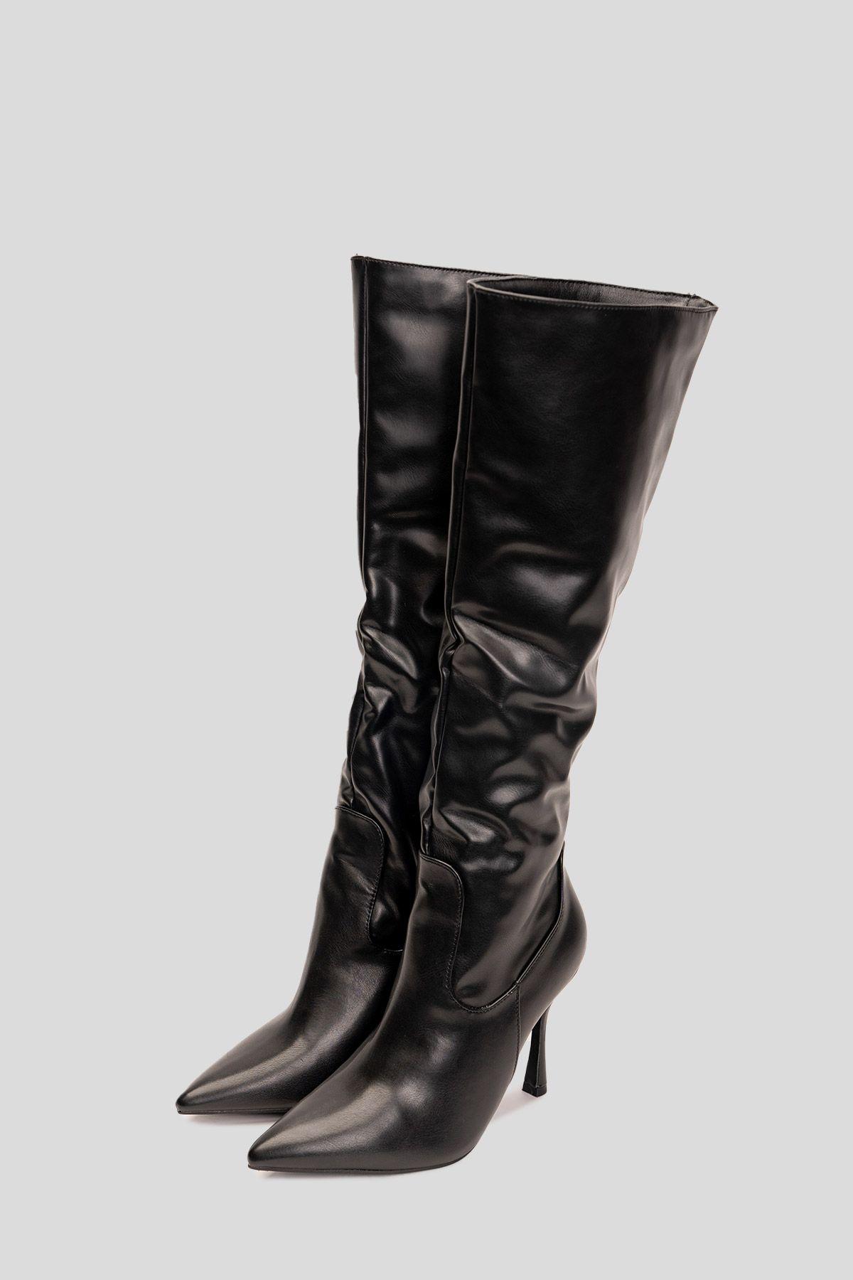 Bota Larga Mujer Negro Gunhilda Chinitown-1