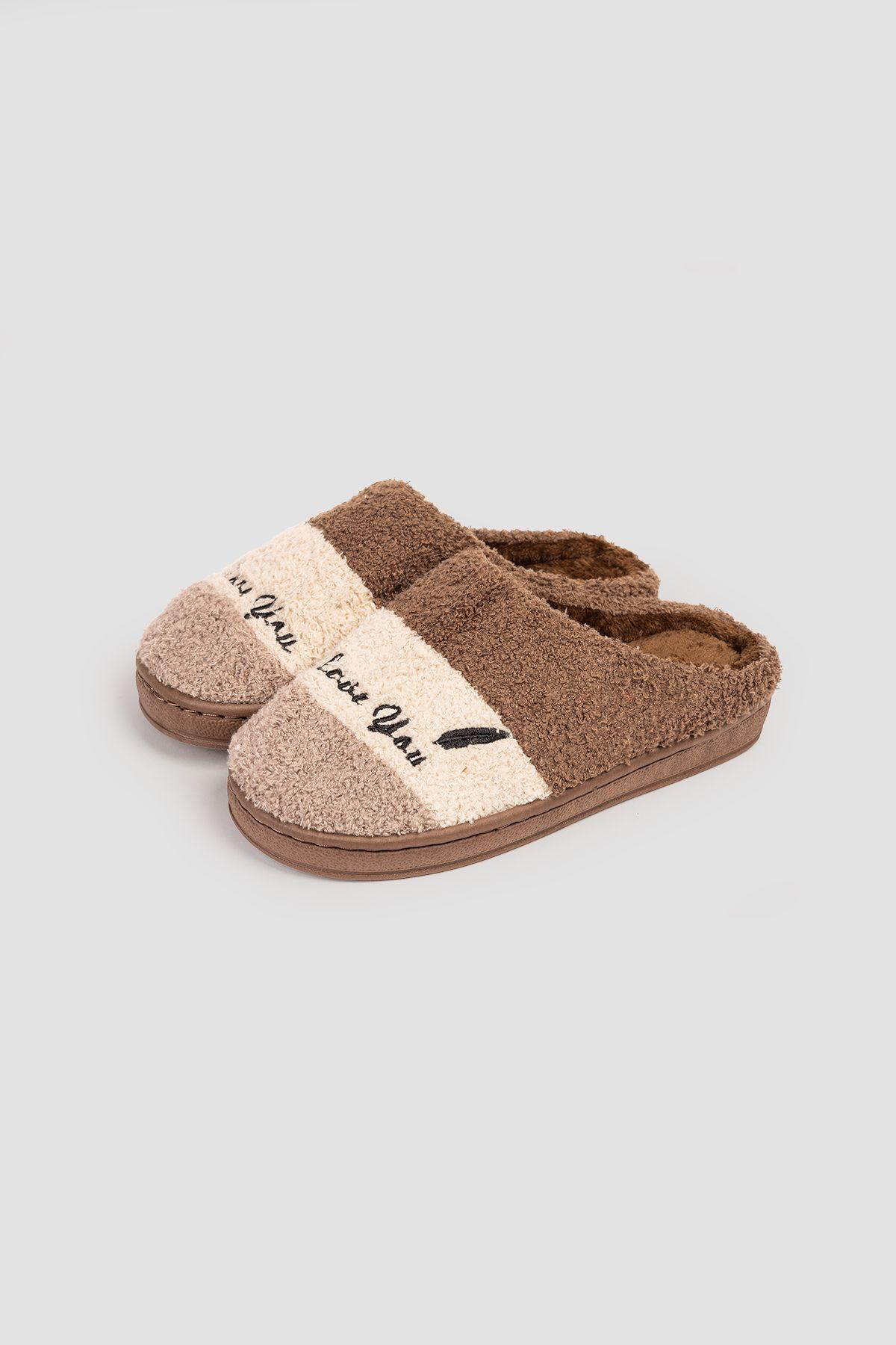 Pantufla Mujer Café Bernie Carbin-1