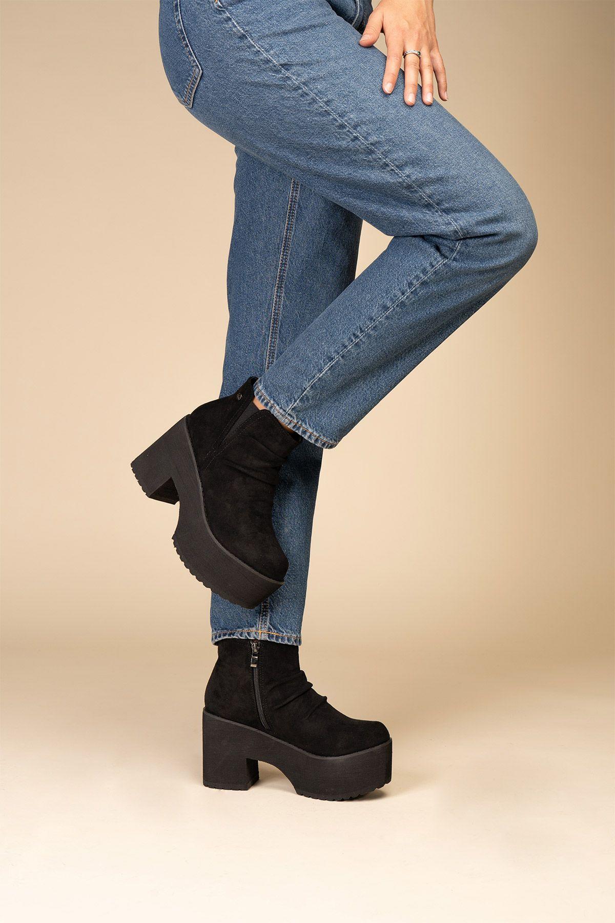 Botín Alto Mujer Negro Zahara Chinitown-1
