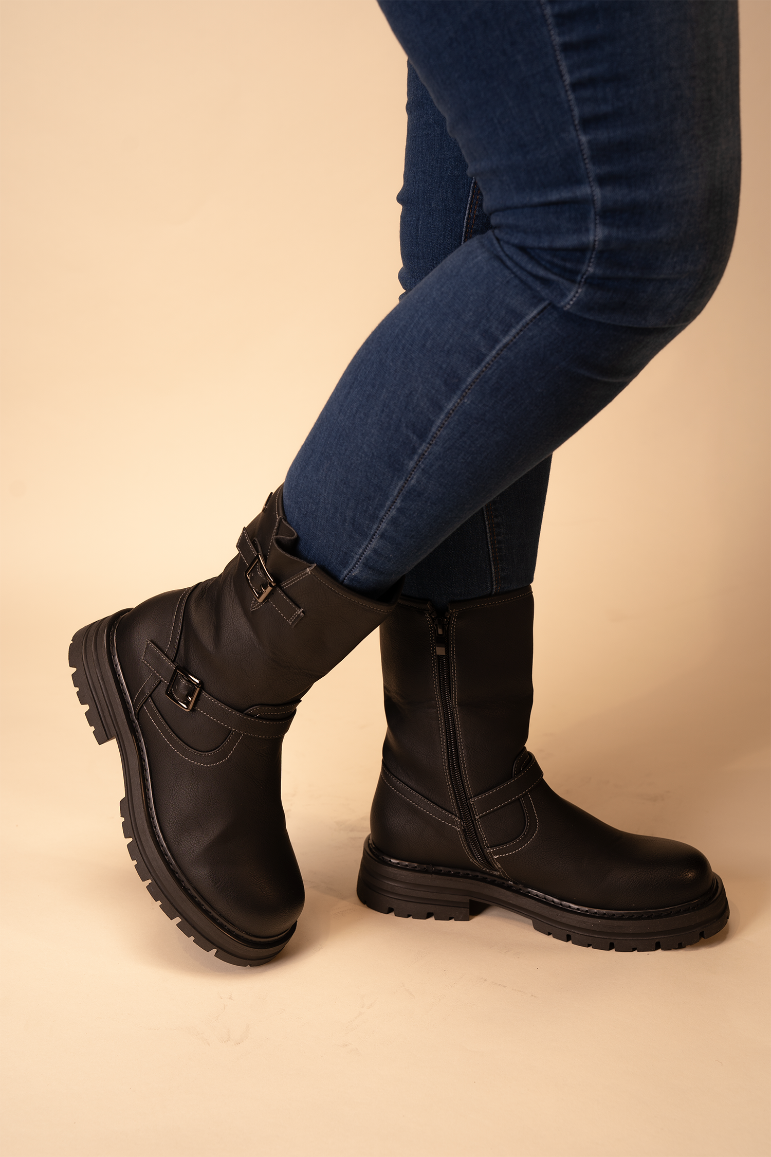 Bota Mujer Negro Azahar Chinitown-1