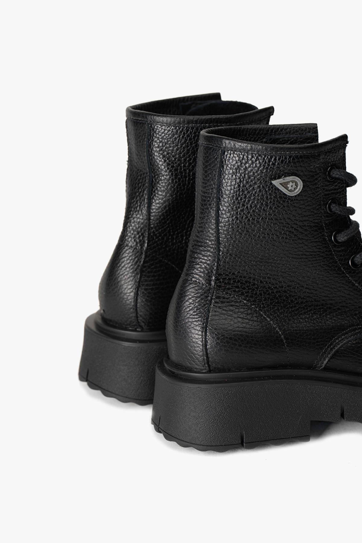 Botín Cuero Atenea Negro Caviar Landazuri-5