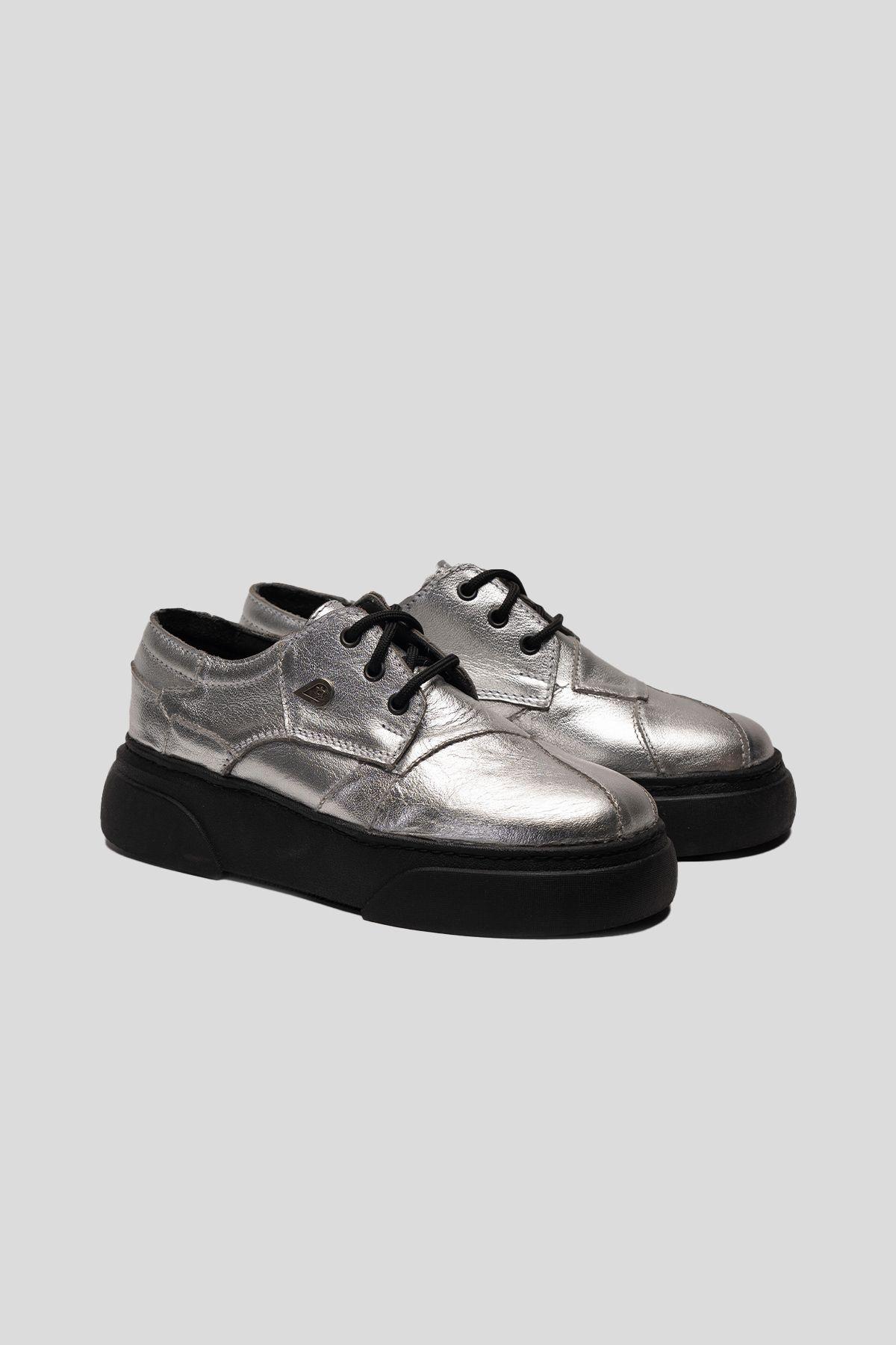 Zapato Cuero Gerda Constructor Plateado Landazuri-1