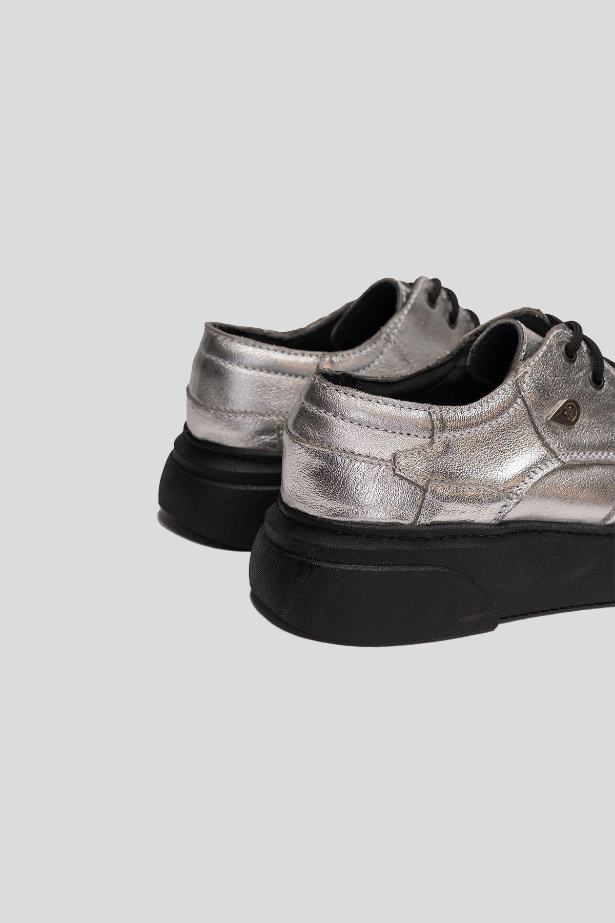 Zapato Cuero Gerda Constructor Plateado Landazuri-4