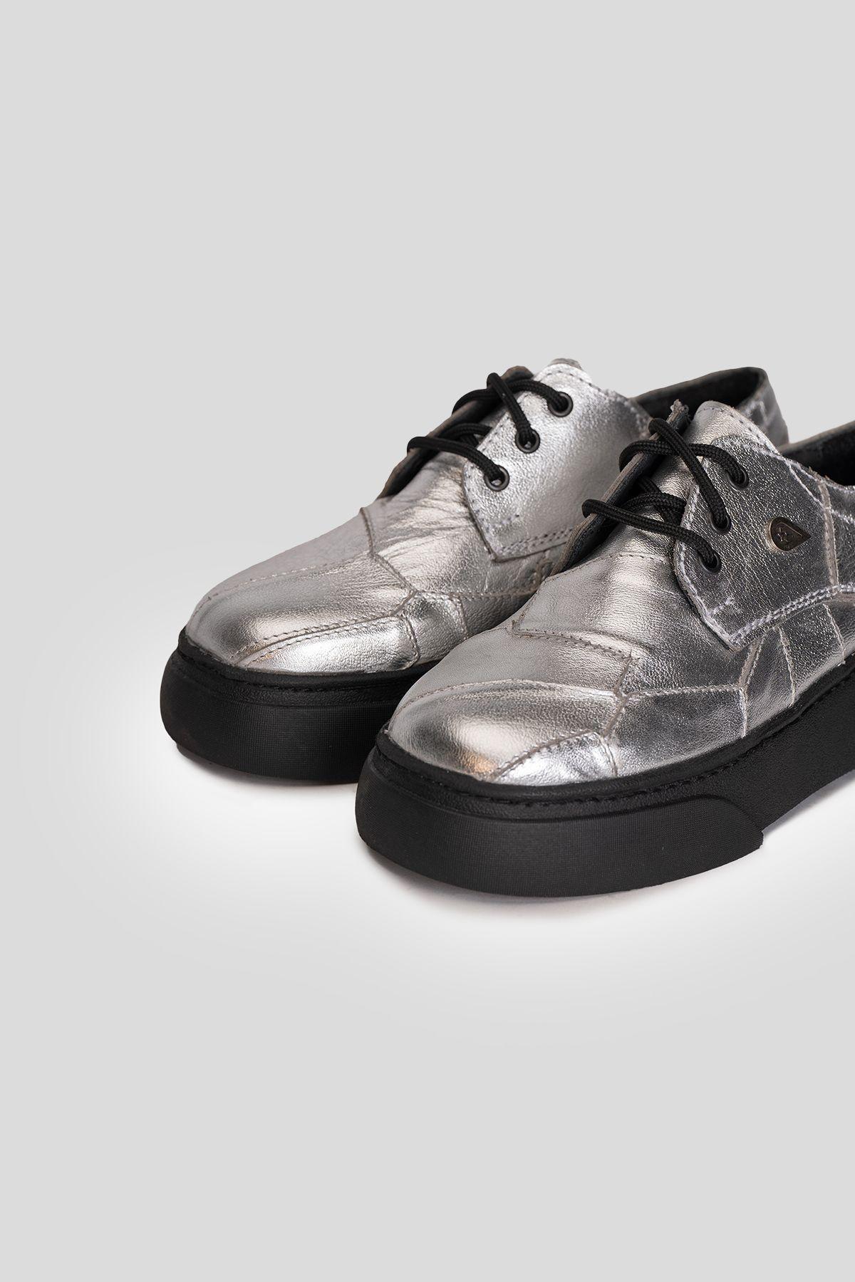 Zapato Cuero Gerda Constructor Plateado Landazuri-5