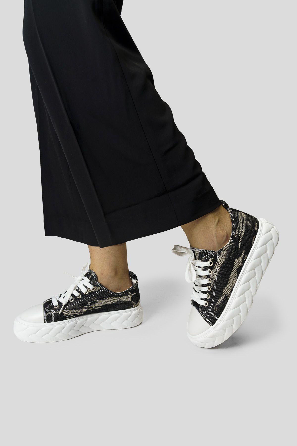 Zapatilla Mujer Negro Maily Boteli-1