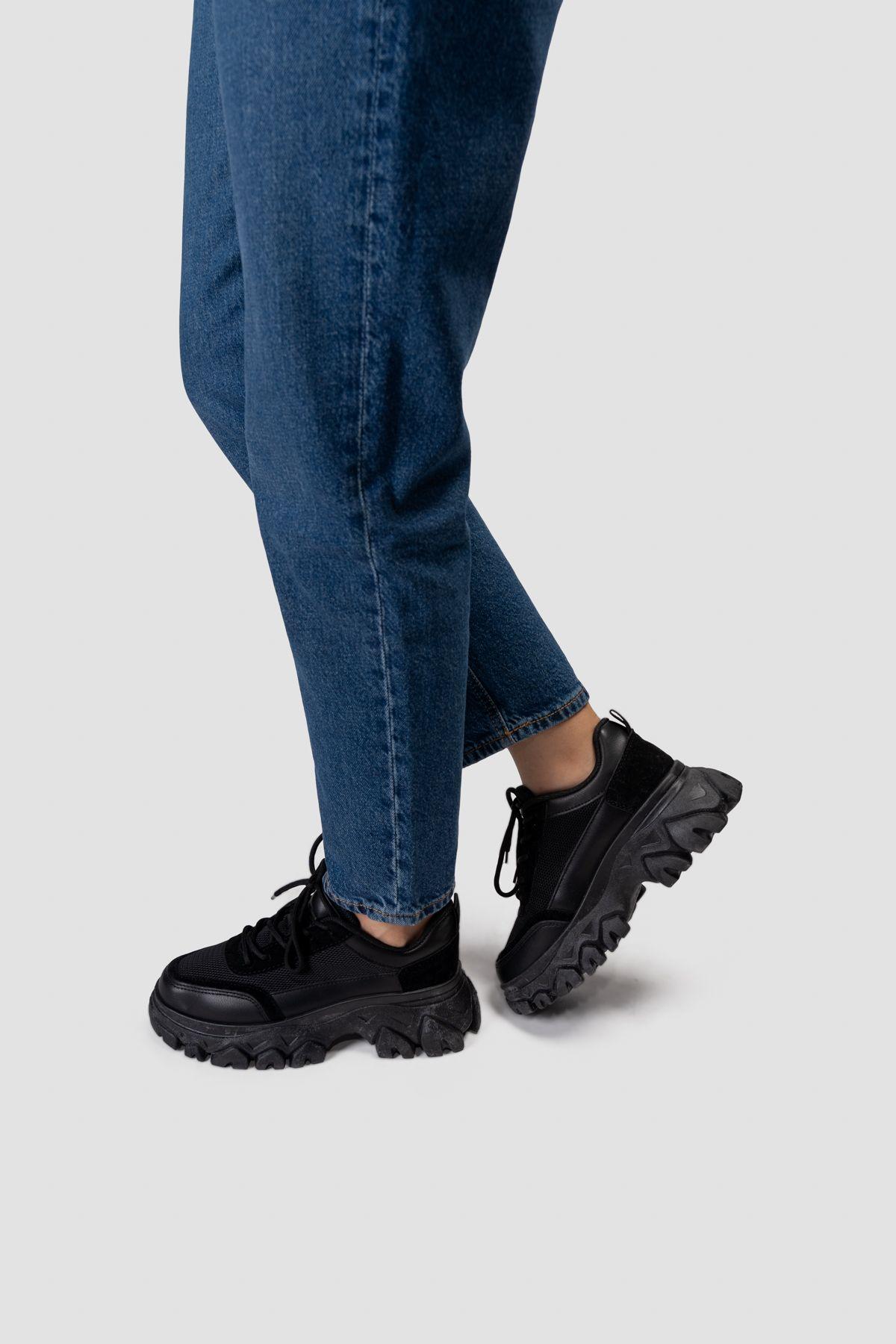 Zapatilla Mujer Negro Mikeyla Carbin-1