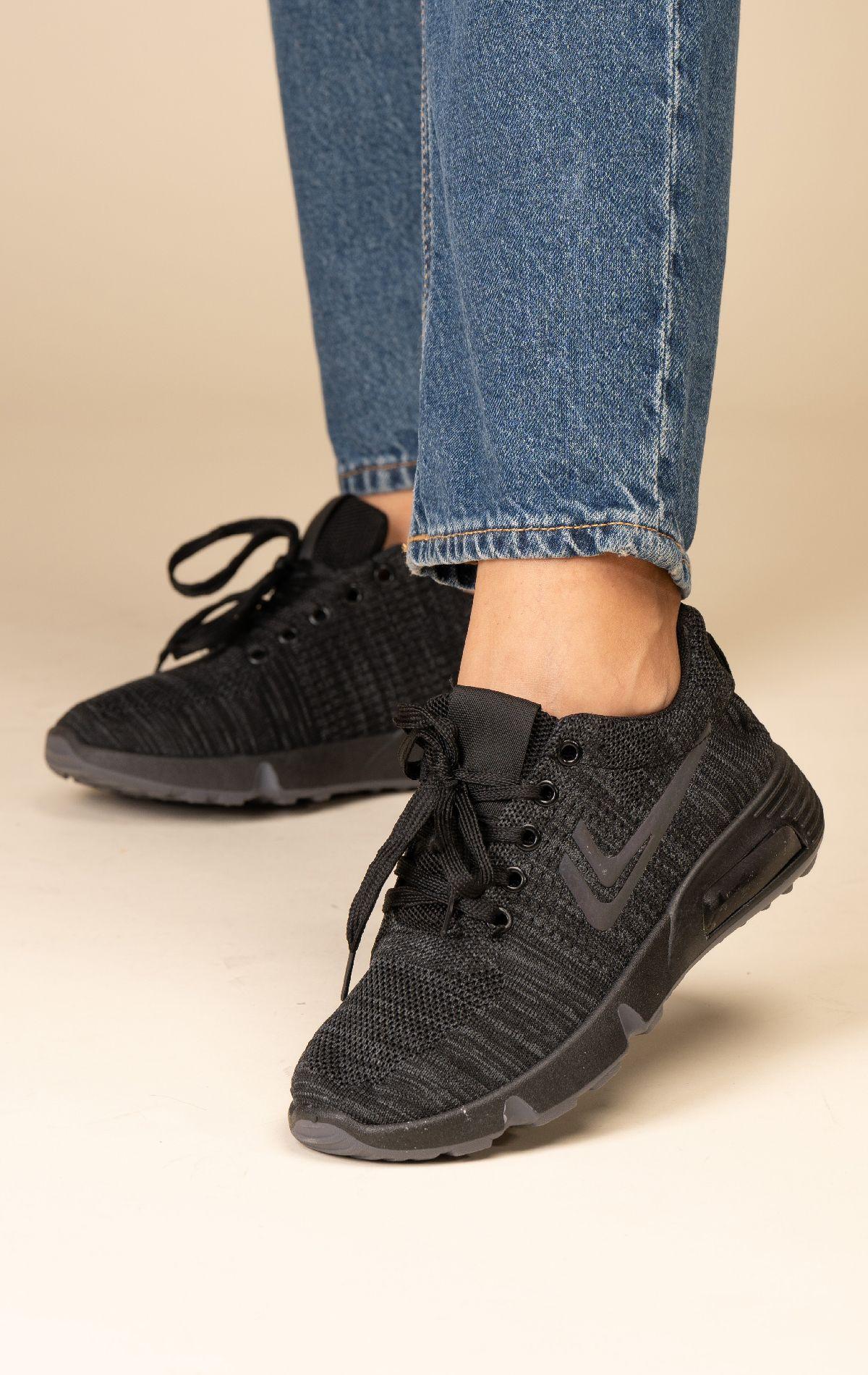 Zapatilla Deportiva Mujer Negro Mirta Chinitown-4