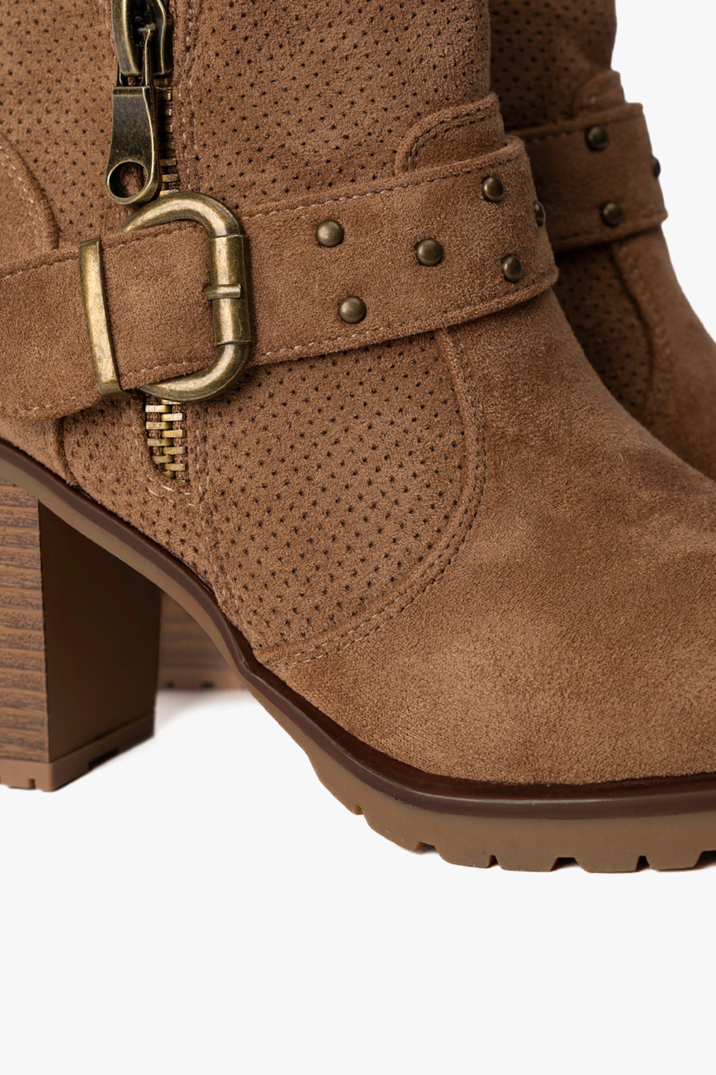Botín Casual Mujer Camel Alessa Chinitown-2
